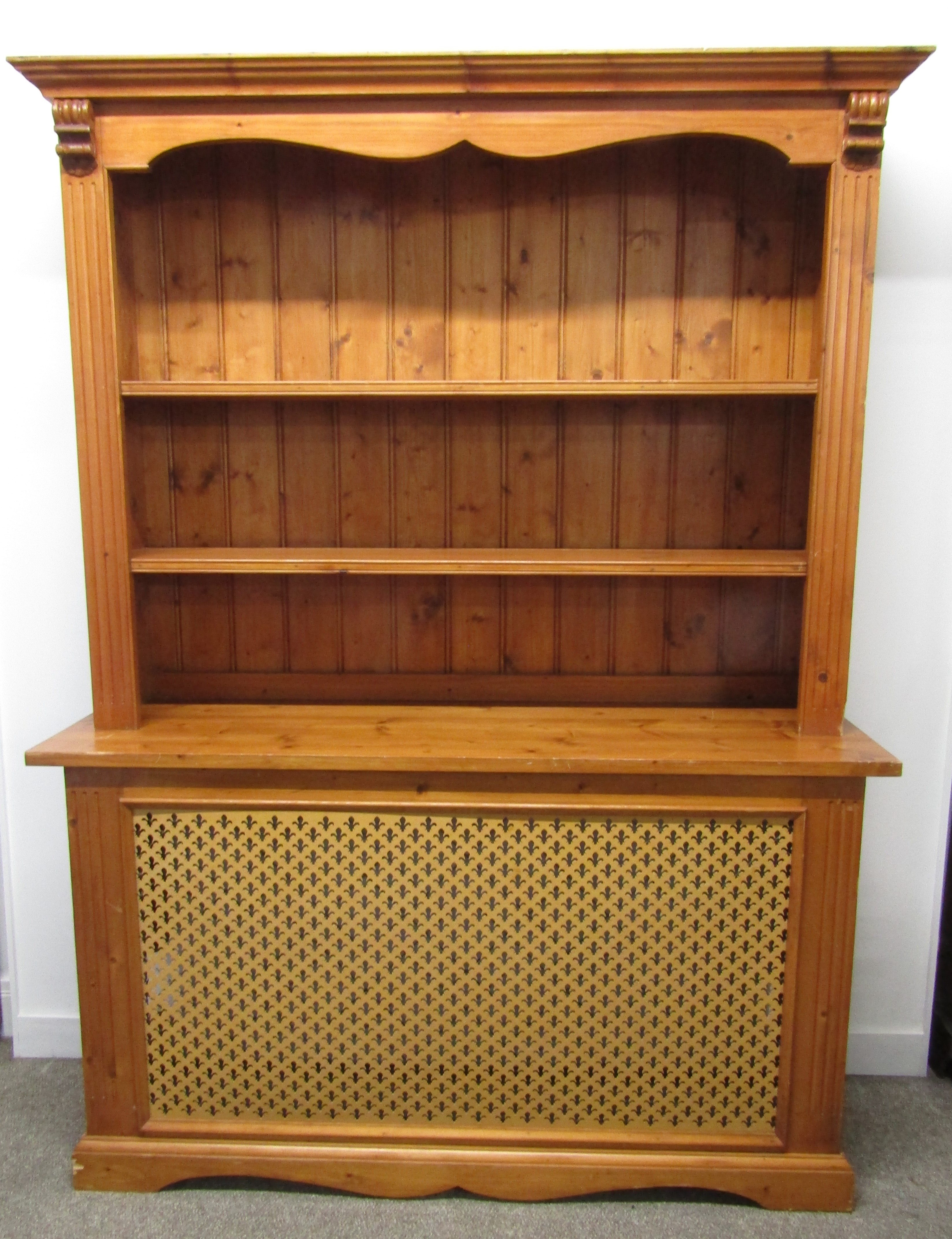 Pine radiator cover with dresser top