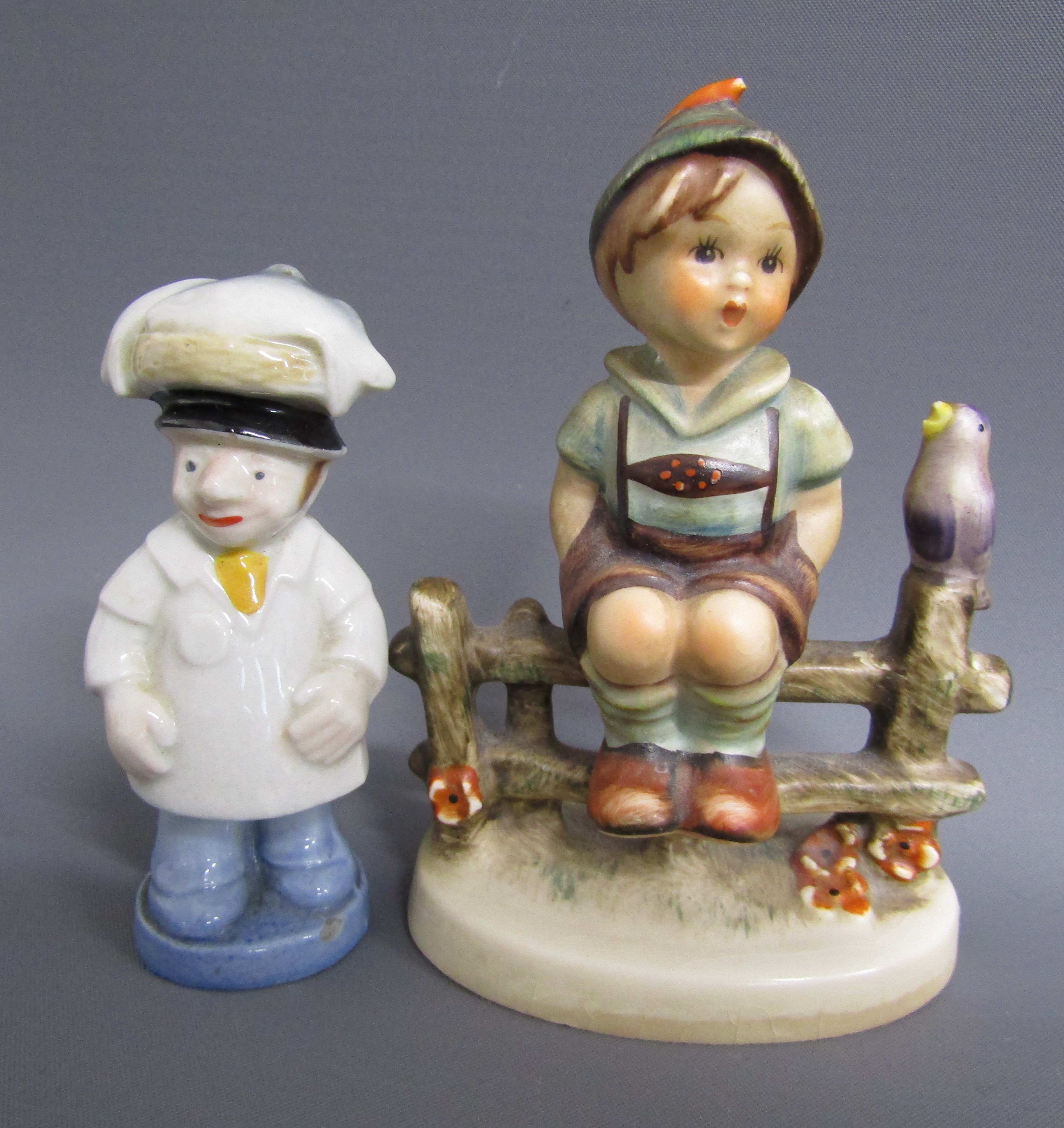 Collection of Wade Whimsies also includes 3 Hatbox series, Goebel figure 1938 'Wayside'. small - Image 5 of 6