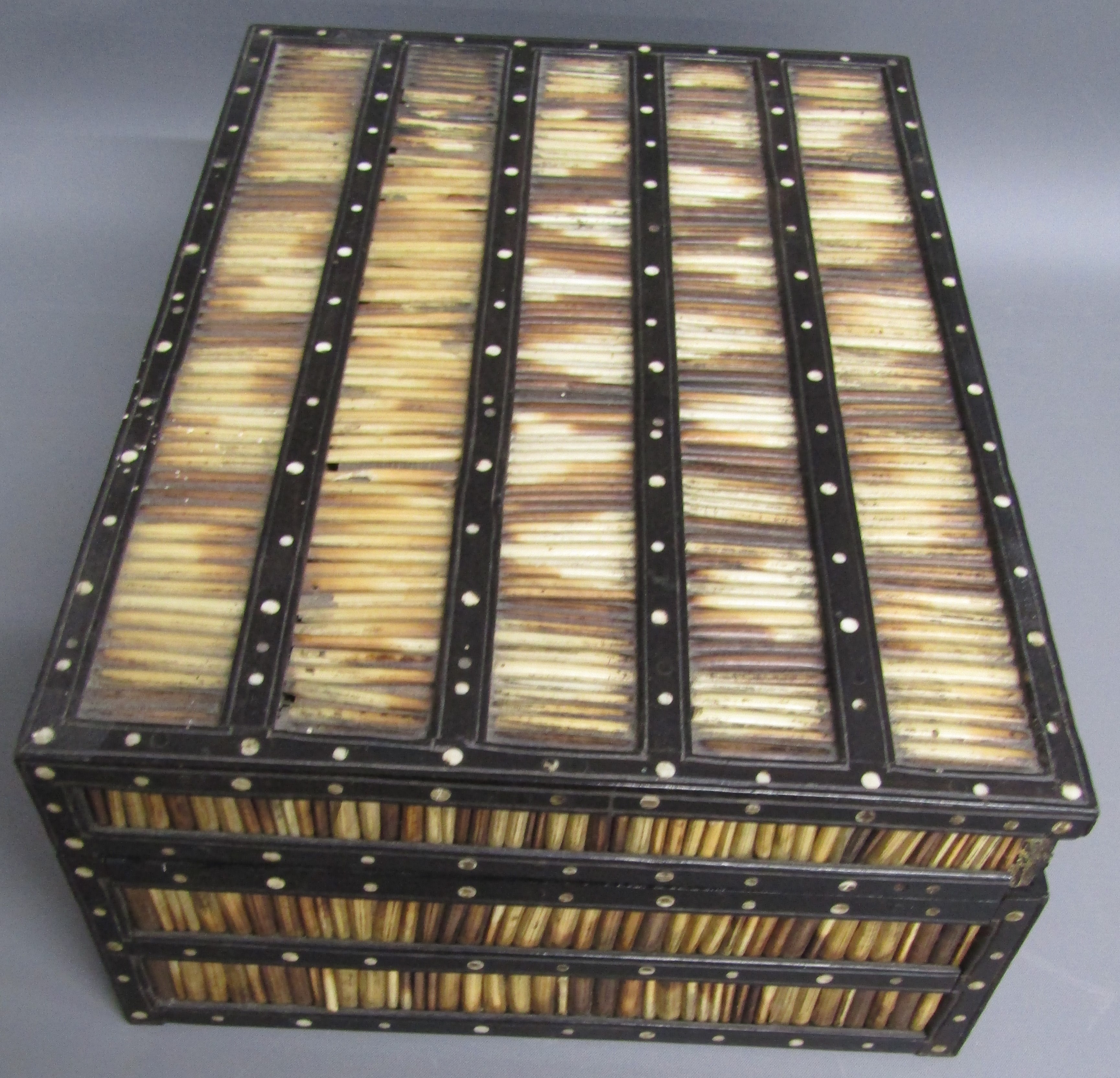 Porcupine quill box containing buttons - approx. 27cm x 19.5cm x 10cm - Image 10 of 10