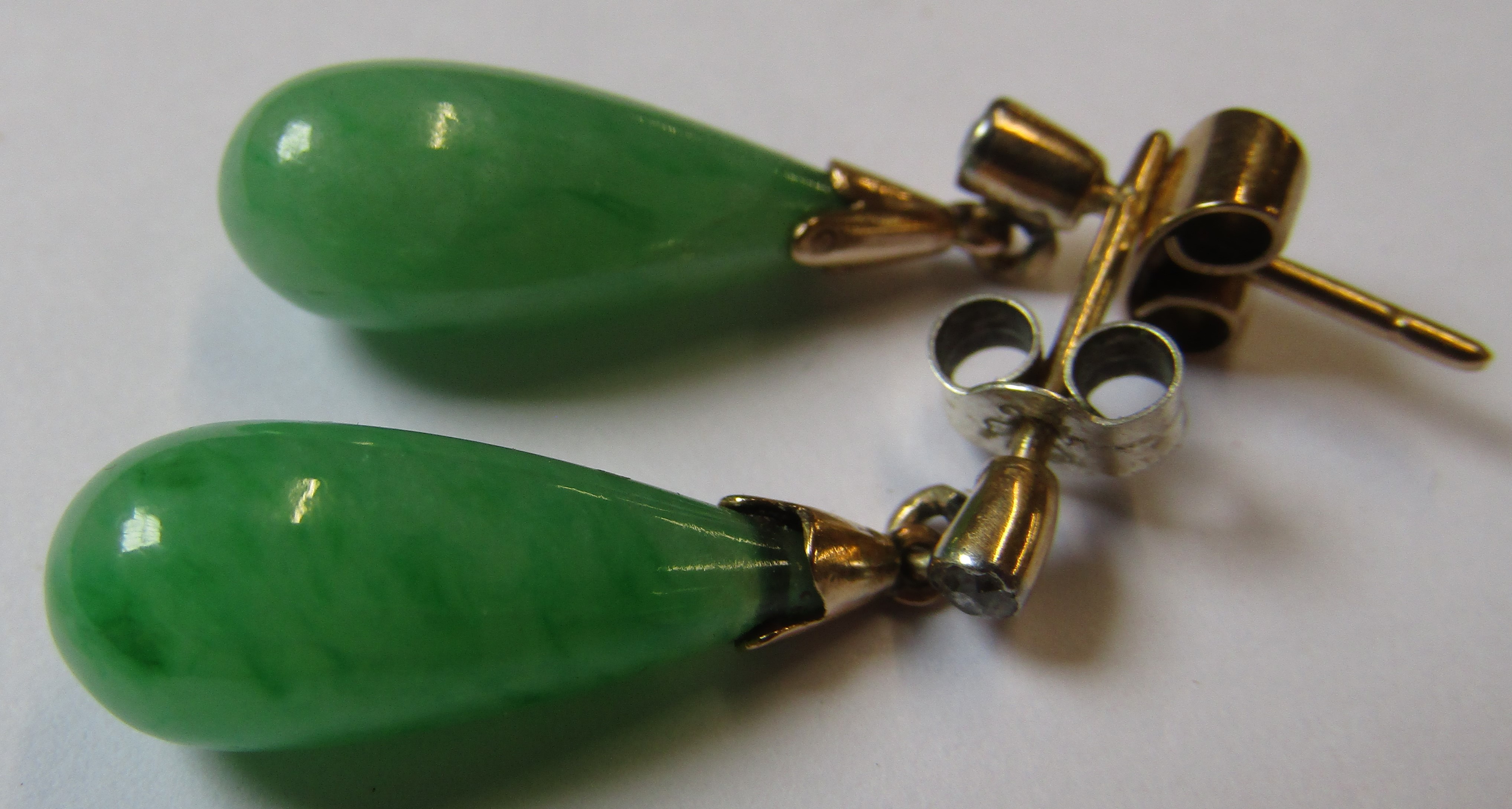 Pair of unmarked yellow metal, jade (approx. 16mm) & diamond chip earrings & pair of lapis drop - Image 6 of 6