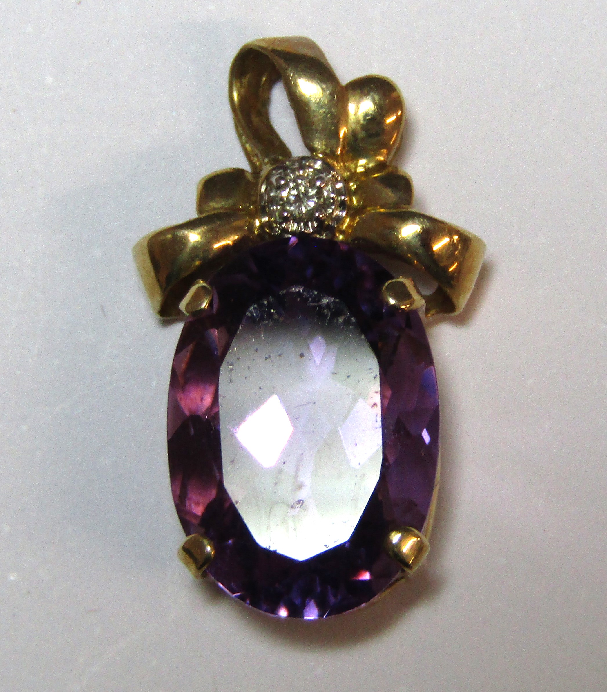 9ct gold pendant with amethyst and diamonds along with amethyst and pearl earrings in yellow - Image 4 of 6