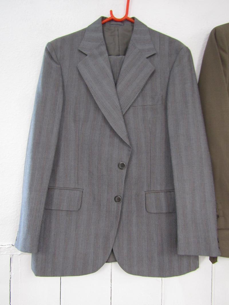 4 men's suits - Guards 2 piece, Sidi by GFT 2 piece, Pure Wool 3 piece and Hepworths 3 piece - Image 2 of 9
