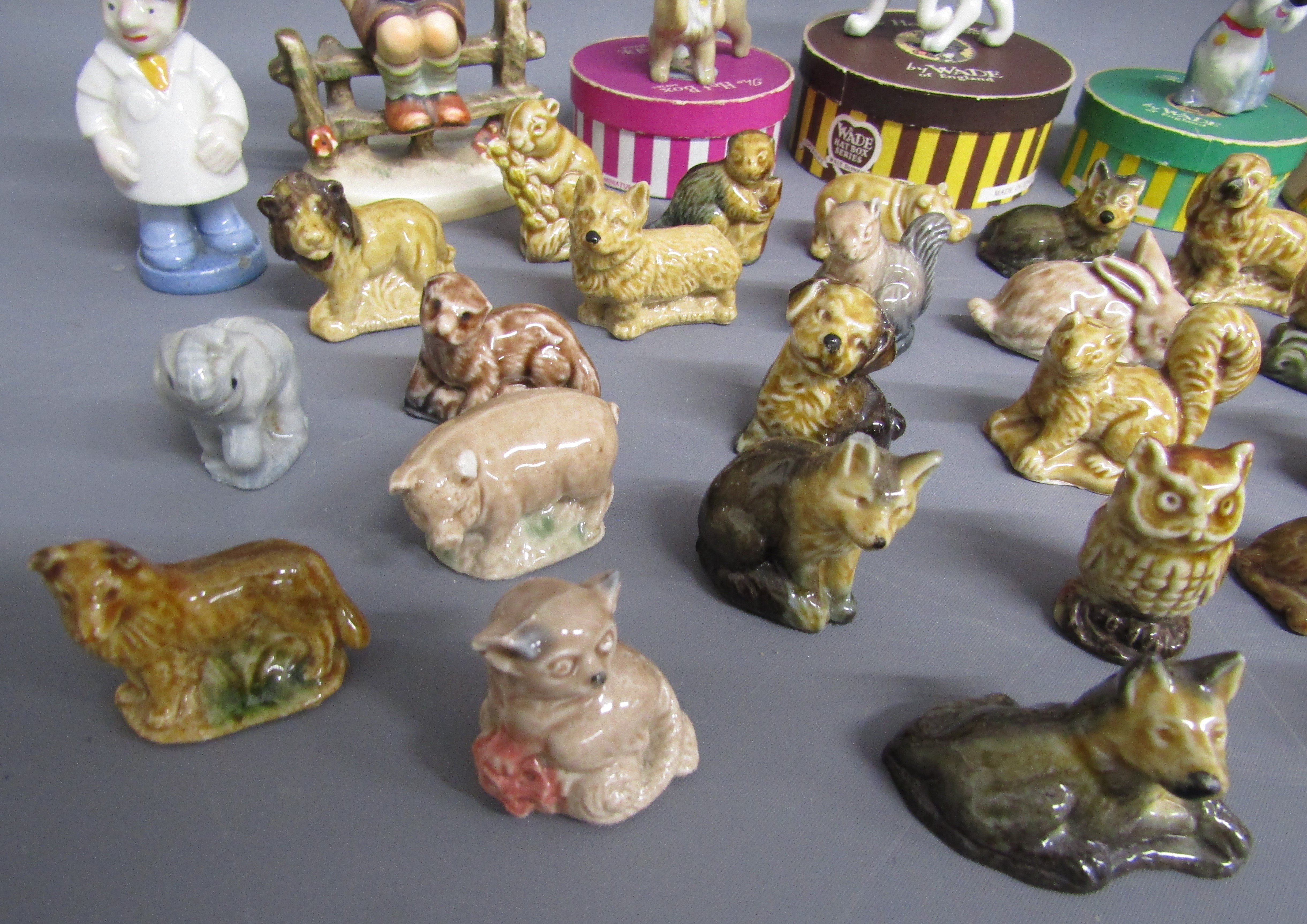 Collection of Wade Whimsies also includes 3 Hatbox series, Goebel figure 1938 'Wayside'. small - Image 2 of 6