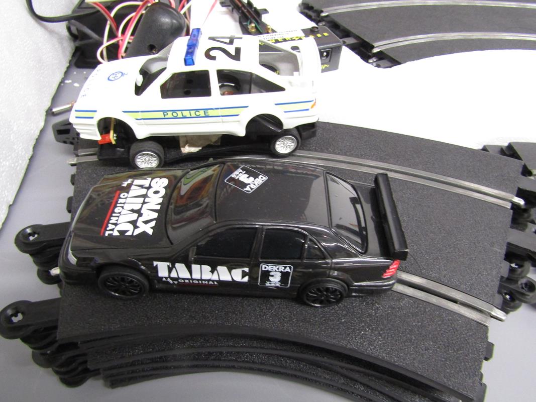 Scalextric Super saloon and Super Tourers along with extra track and cars - Image 5 of 8