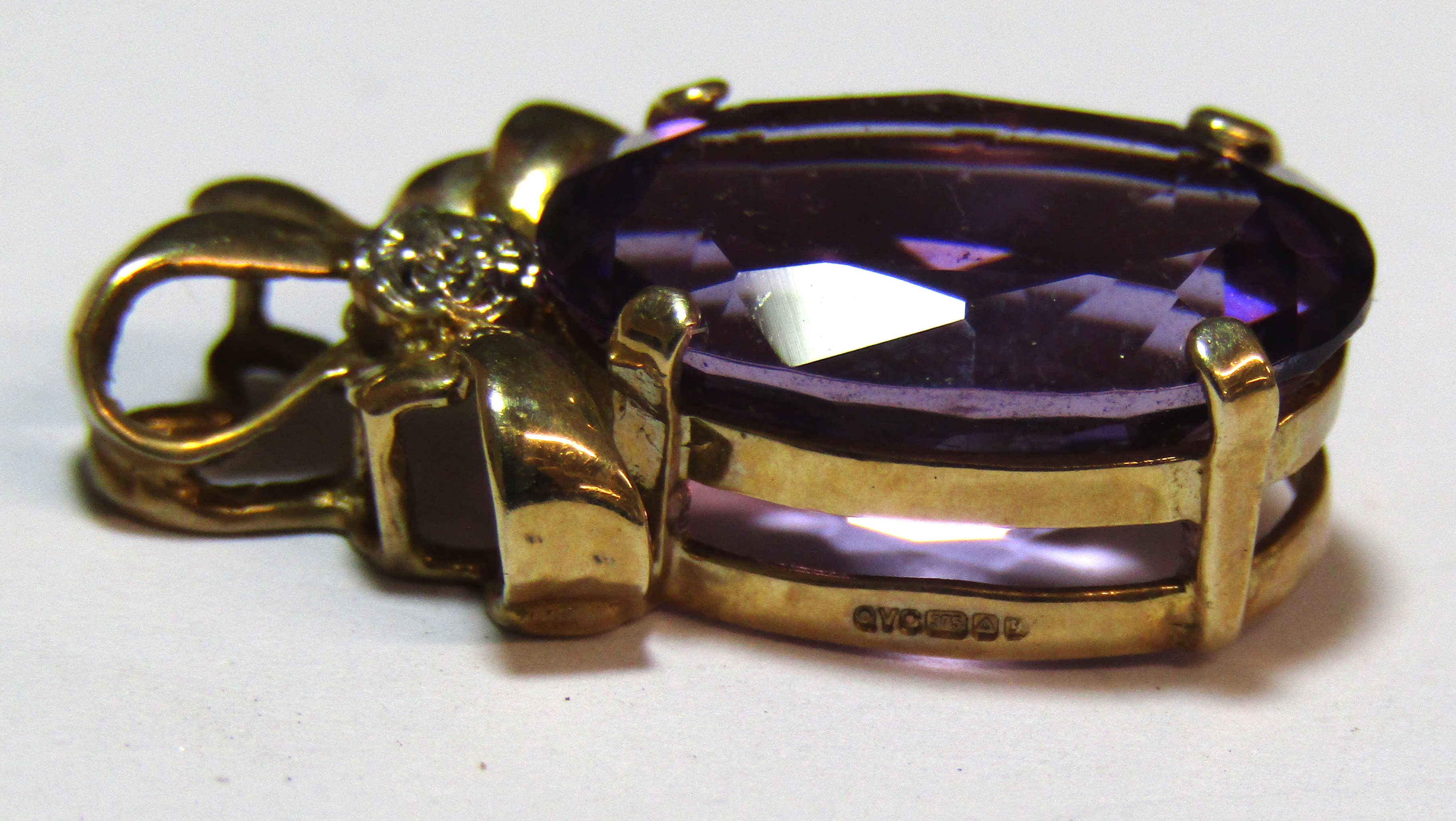 9ct gold pendant with amethyst and diamonds along with amethyst and pearl earrings in yellow - Image 6 of 6