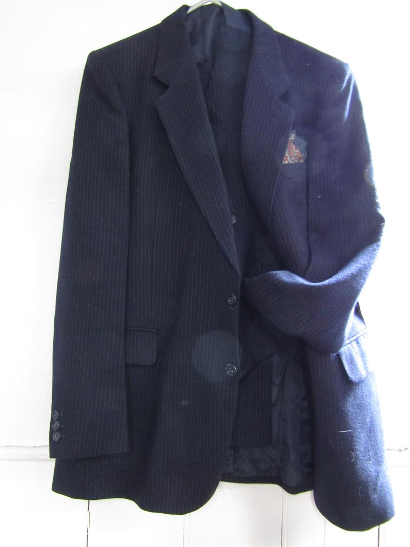 4 men's suits - Guards 2 piece, Sidi by GFT 2 piece, Pure Wool 3 piece and Hepworths 3 piece - Image 8 of 9