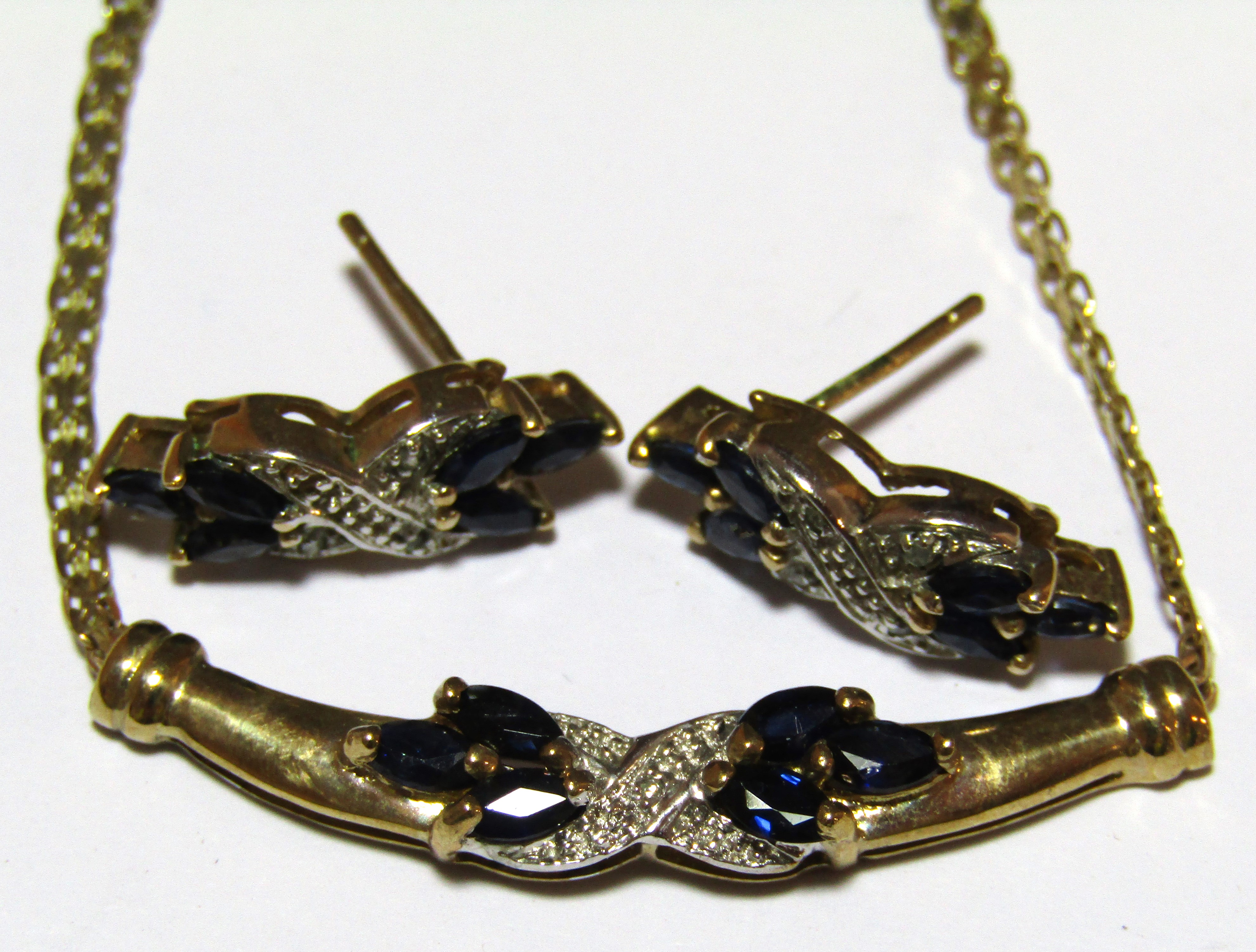 Gold necklace with sapphire and diamonds set in 9ct pendant - necklace marked 10K with matching