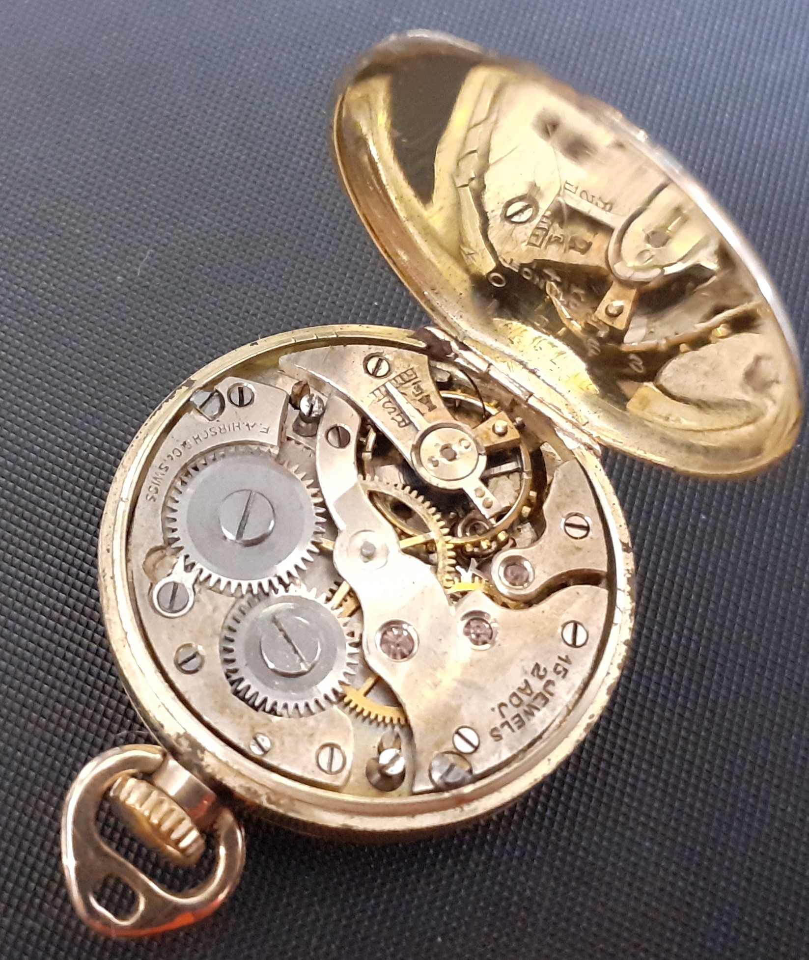 Ladies 14k gold top wind pendant watch with engine turned dial, signed Leon Watch Co, 15 jewel Swiss - Image 3 of 3