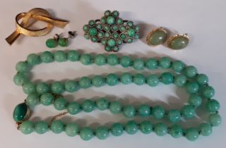 Jade type bead necklace with white metal clasp marked 800 (set with malachite bead), pair of similar