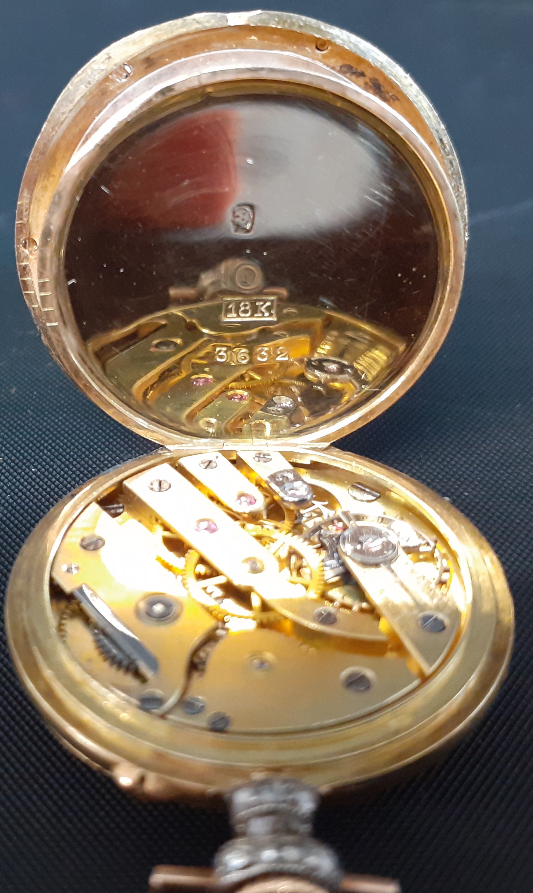 18k gold fob watch with subsidiary seconds dial, engine turned face, with believed to be later - Image 5 of 6