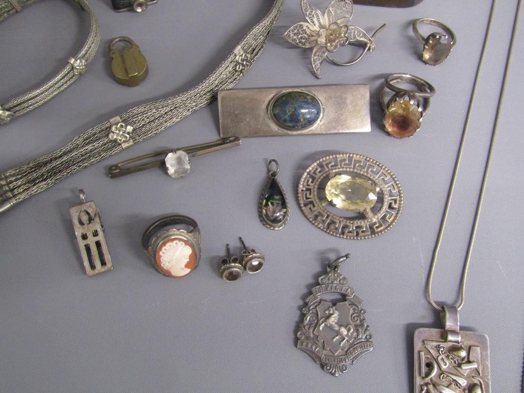 Silver jewellery including brooches, rings, necklaces, pendants, earrings etc also white metal - Image 11 of 15