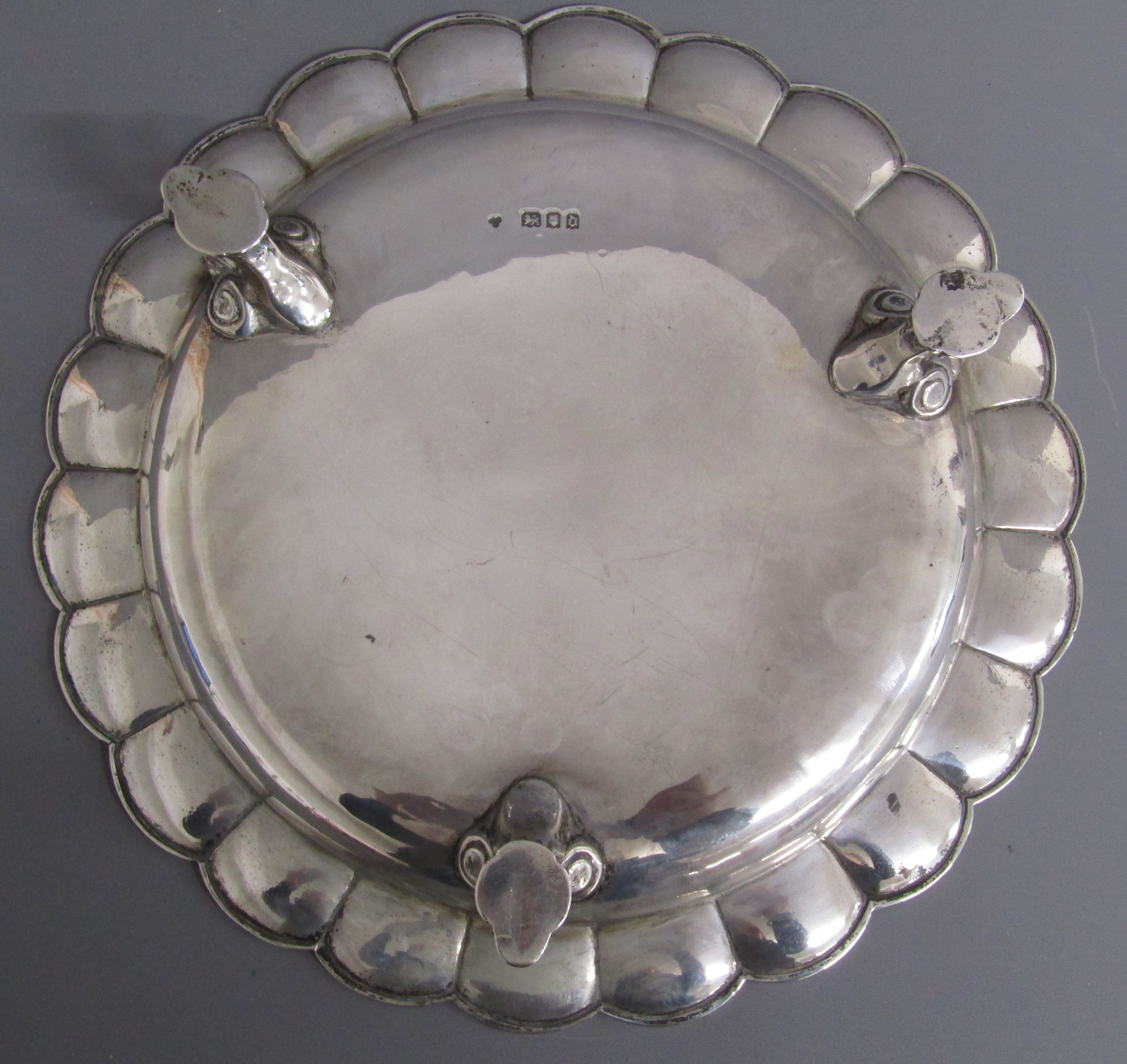 Charles Richard Comyns London 1919 footed silver salver - approx 26cm dia. & 900g/28.93ozt - Image 5 of 6