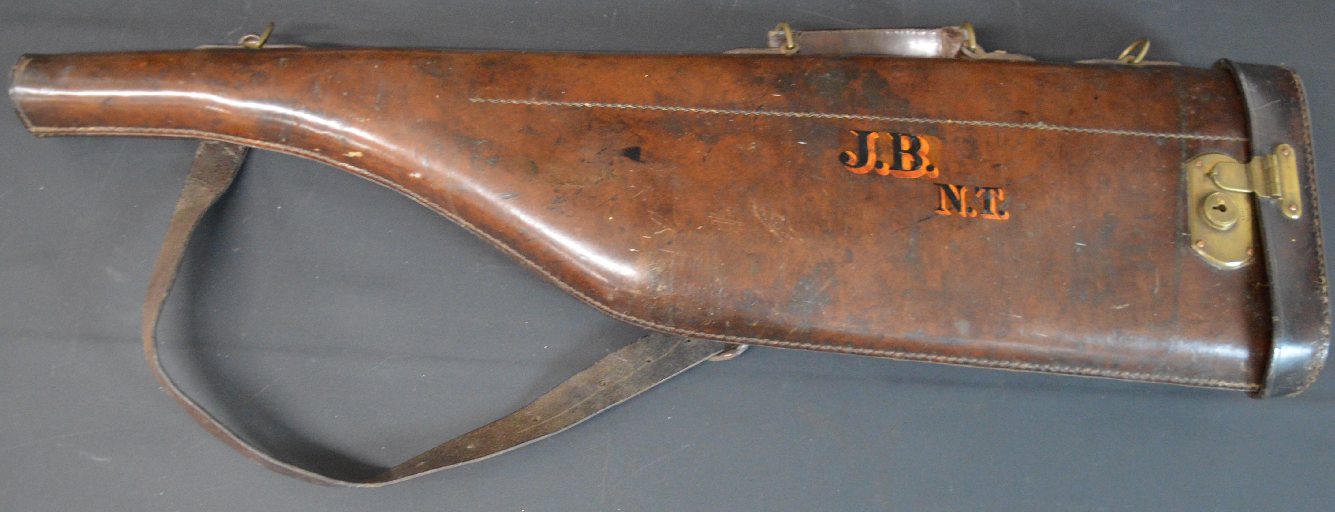 Leg of mutton gun case (initialled) 78cm wide & one other and leather shotgun travelling case with - Image 4 of 5