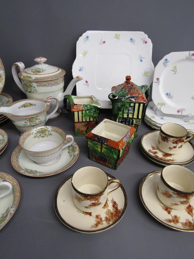 Ye Olde Inne teapot, cream and sugar bowl, Rose China Japan part tea set, Heathcote China cake - Image 3 of 5