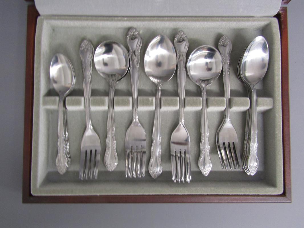Viners cutlery set, cased butter knives and silver plate spoons - Image 5 of 5