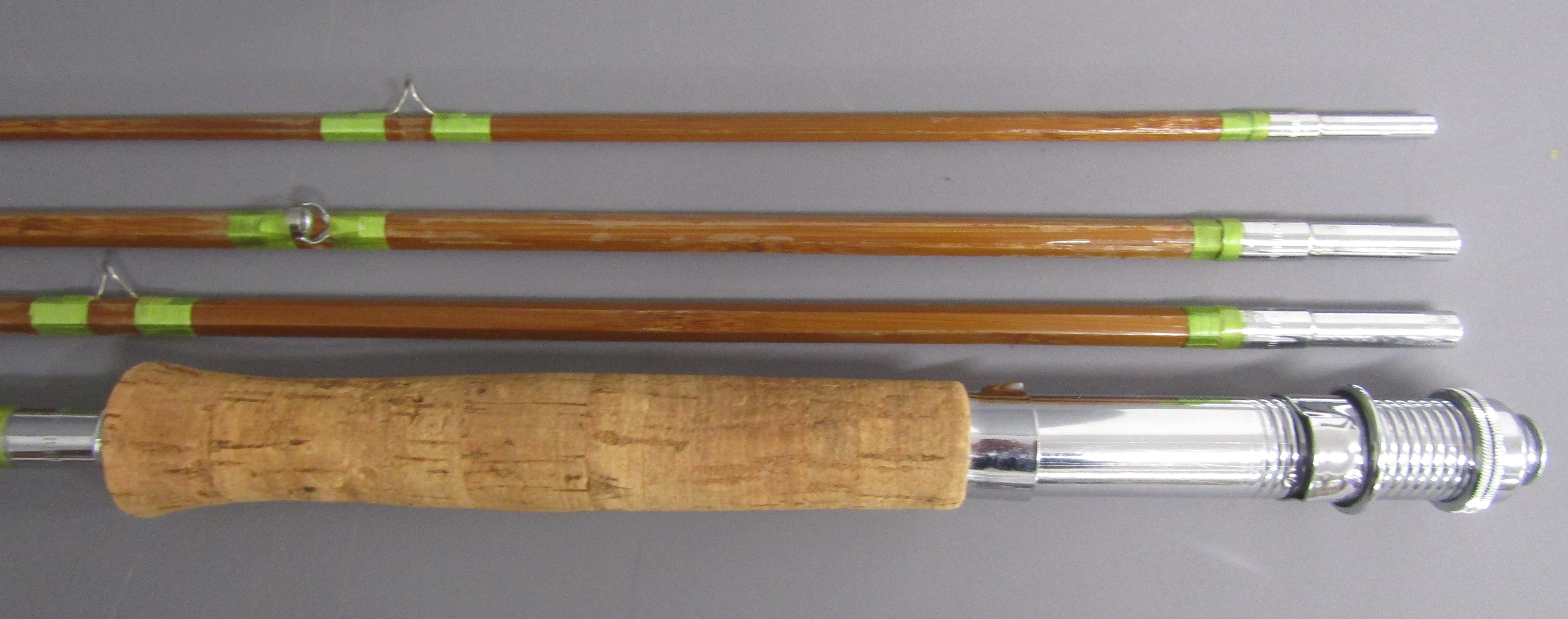 2 split cane fishing rods - 3 piece 8ft fly fishing rod with 2 tips & 4 piece 8ft fly fishing rod ' - Image 5 of 8