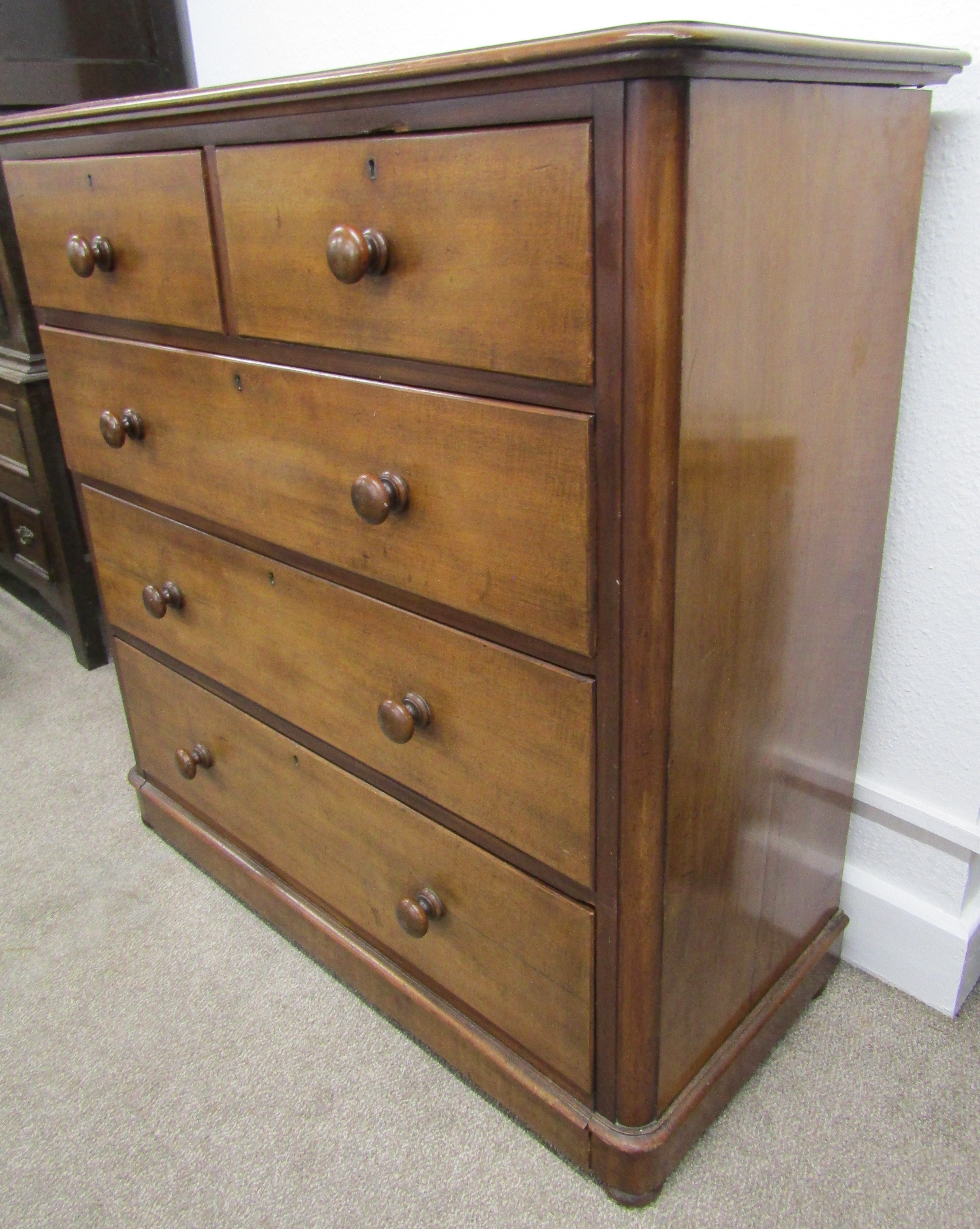 Large Victorian mahogany chest of drawers - approx. 120cm x 52.5cm x 119.5cm - Image 3 of 4