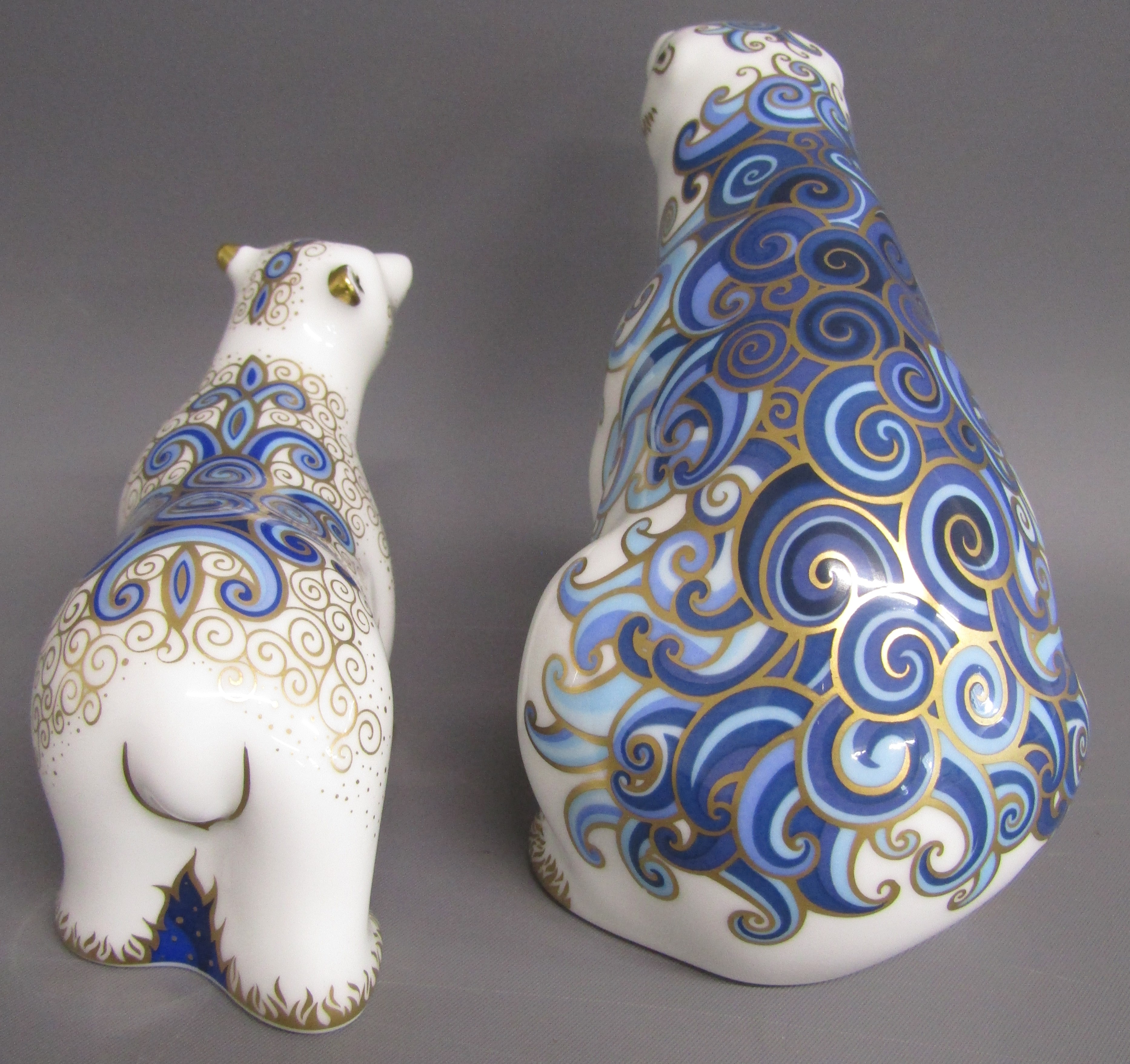 Royal Crown Derby Polar bear & polar bear cub standing paperweights - both with gold stoppers - Image 3 of 6