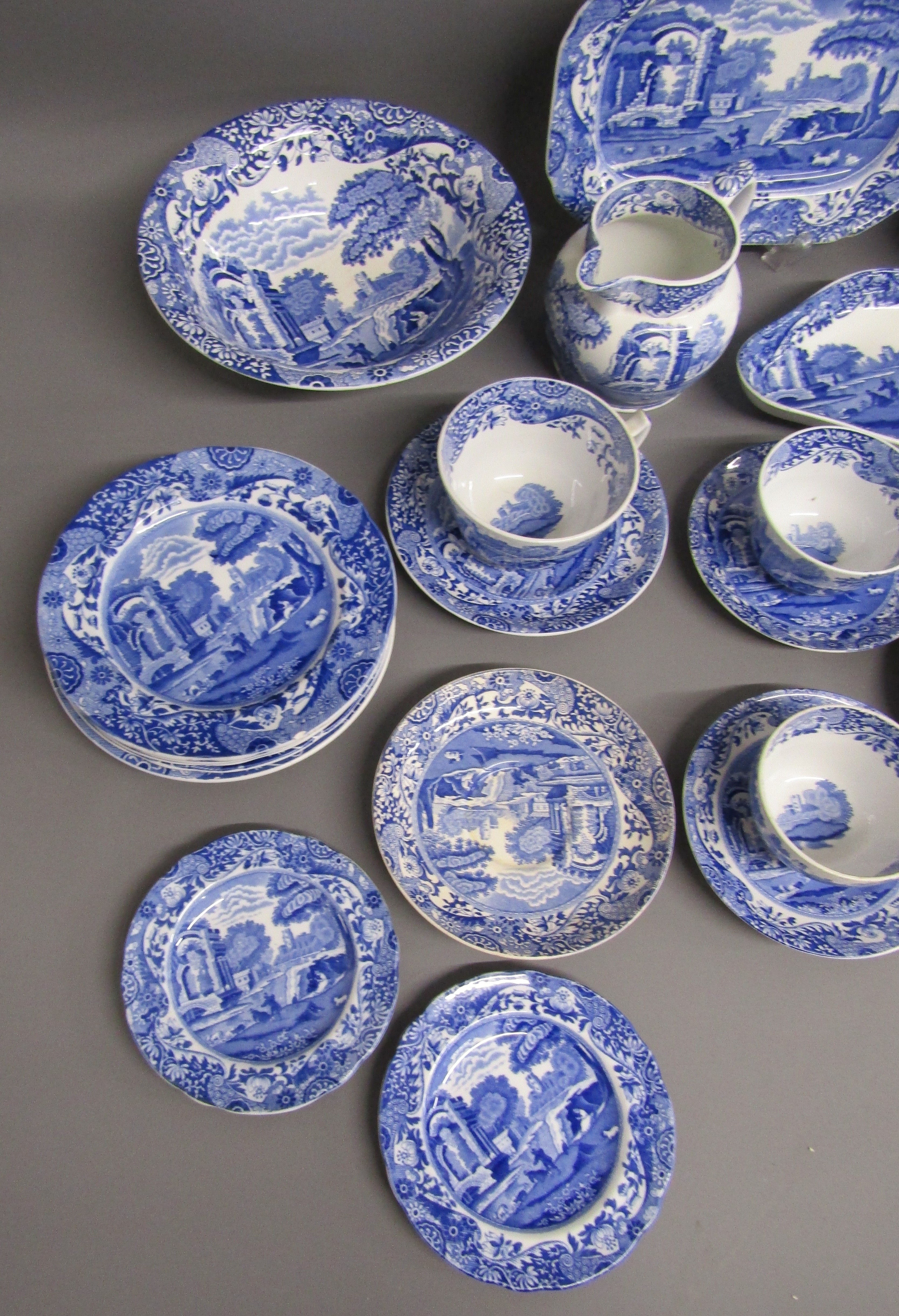 Copeland Spode's Italian tableware includes bowls, plates, jugs, tea cups and saucers,  etc - Image 2 of 4
