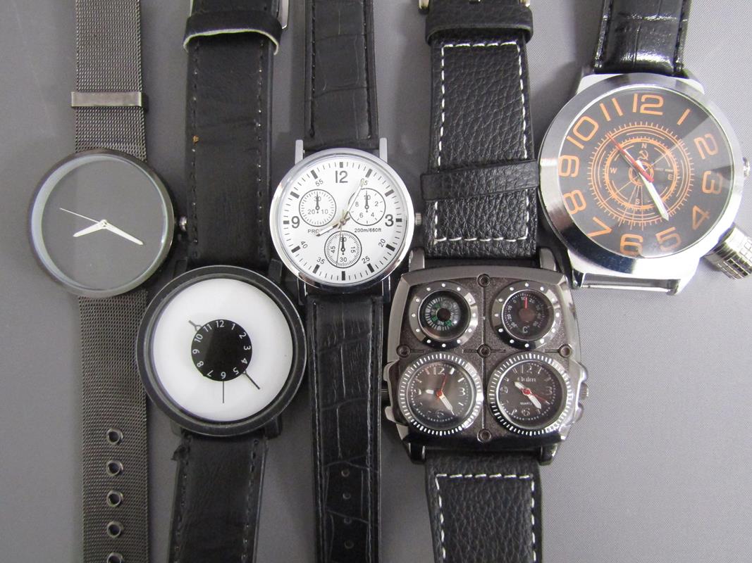 Cased collection of 12 watches includes Sekonda, Eiger, digital chronograph watch, Accurist, - Image 8 of 9