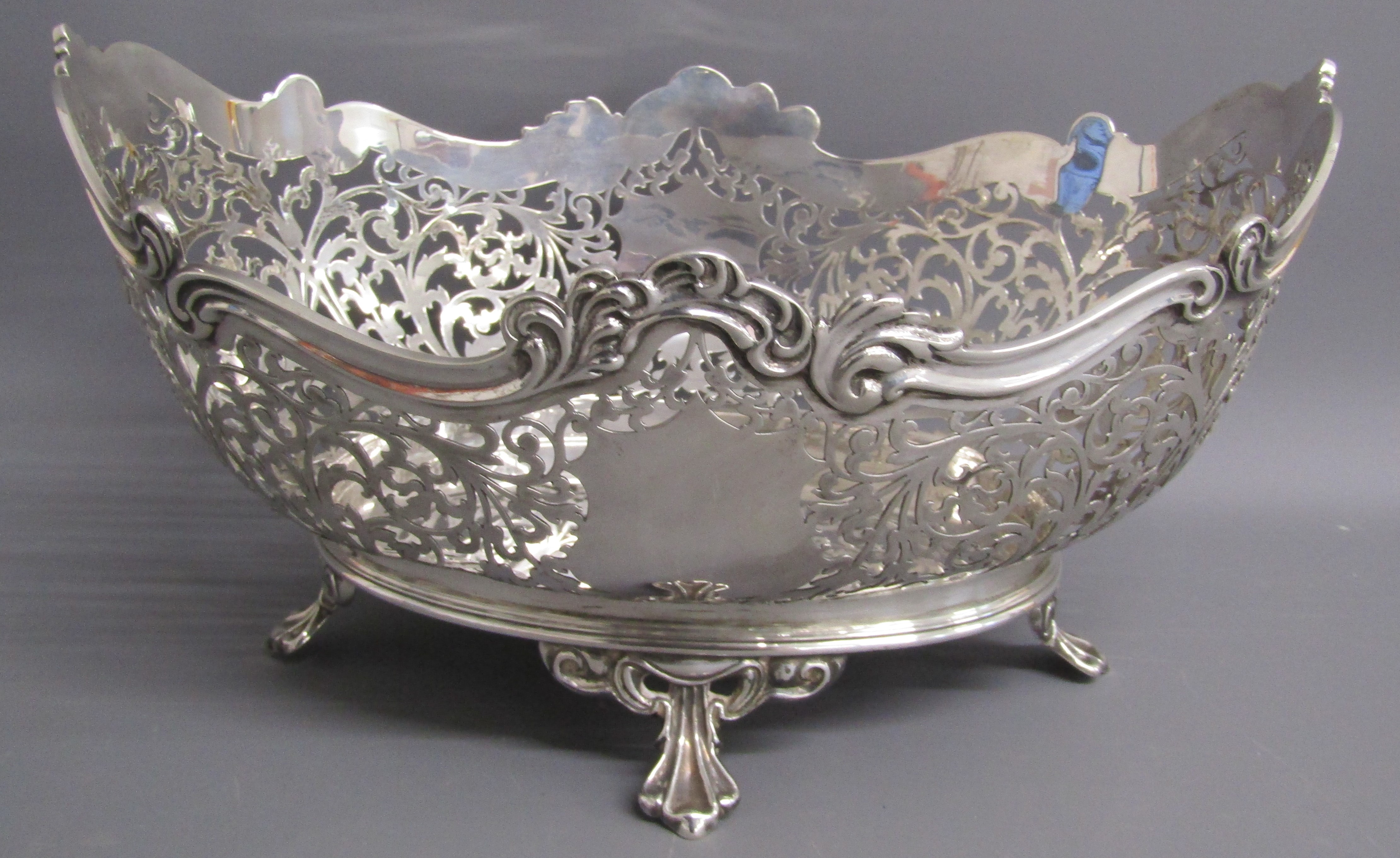 Atkin Brothers Sheffield 1927 silver footed bowl with pierced decoration - approx. 27.5cm x 19cm x - Bild 3 aus 11