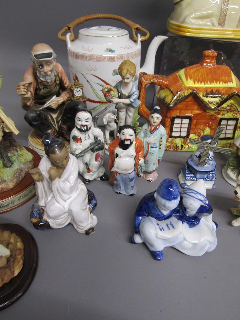 Collection of ceramics includes teapots, Dutch ceramics and figurines - Image 3 of 5