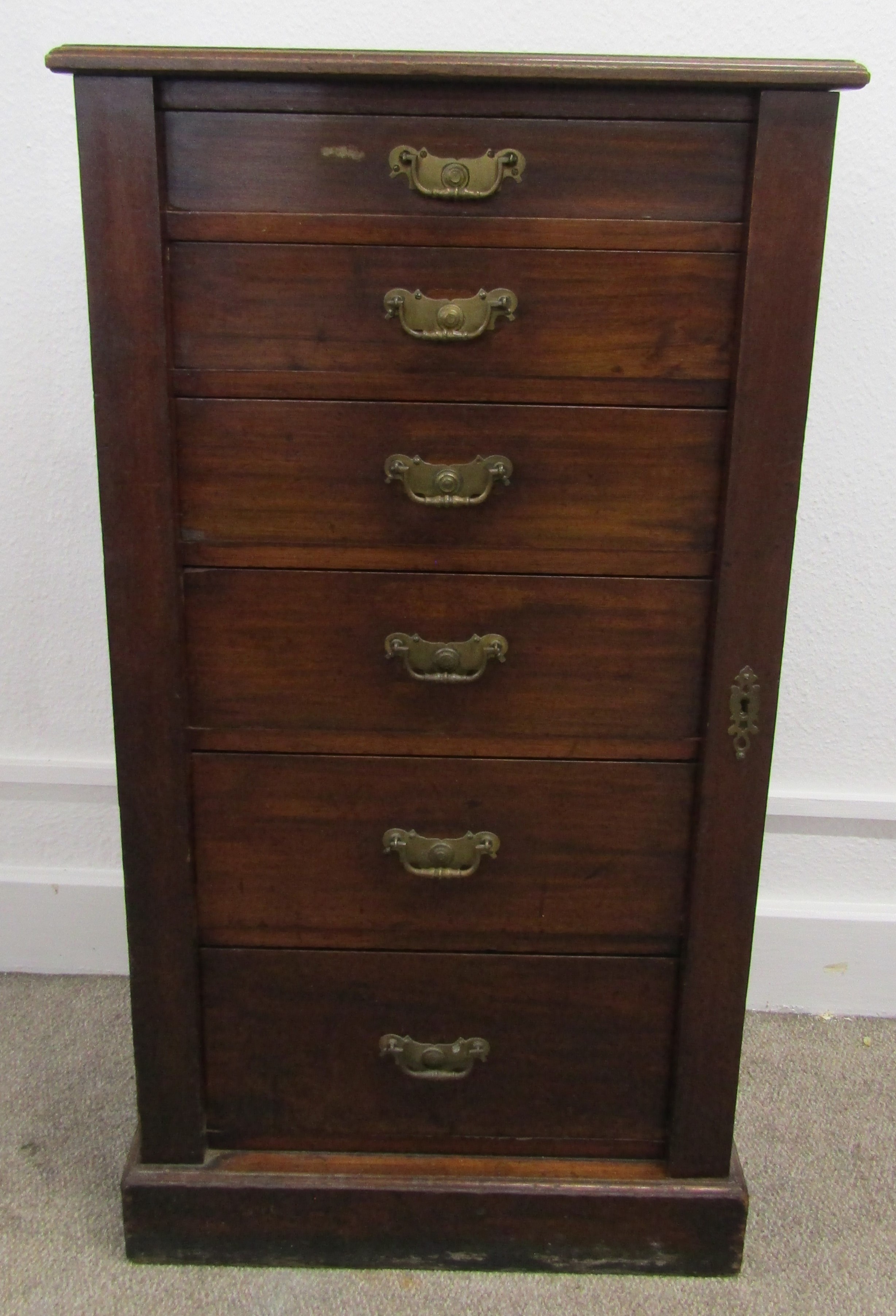 Victorian mahogany Wellington chest (with hinged side lock) Ht 104cm W 61cm D 40cm
