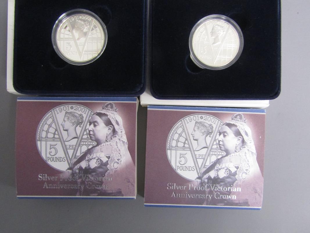 Collection of coins includes 22ct gold on silver medal limited edition 4839/5000, 2 silver proof - Image 5 of 6