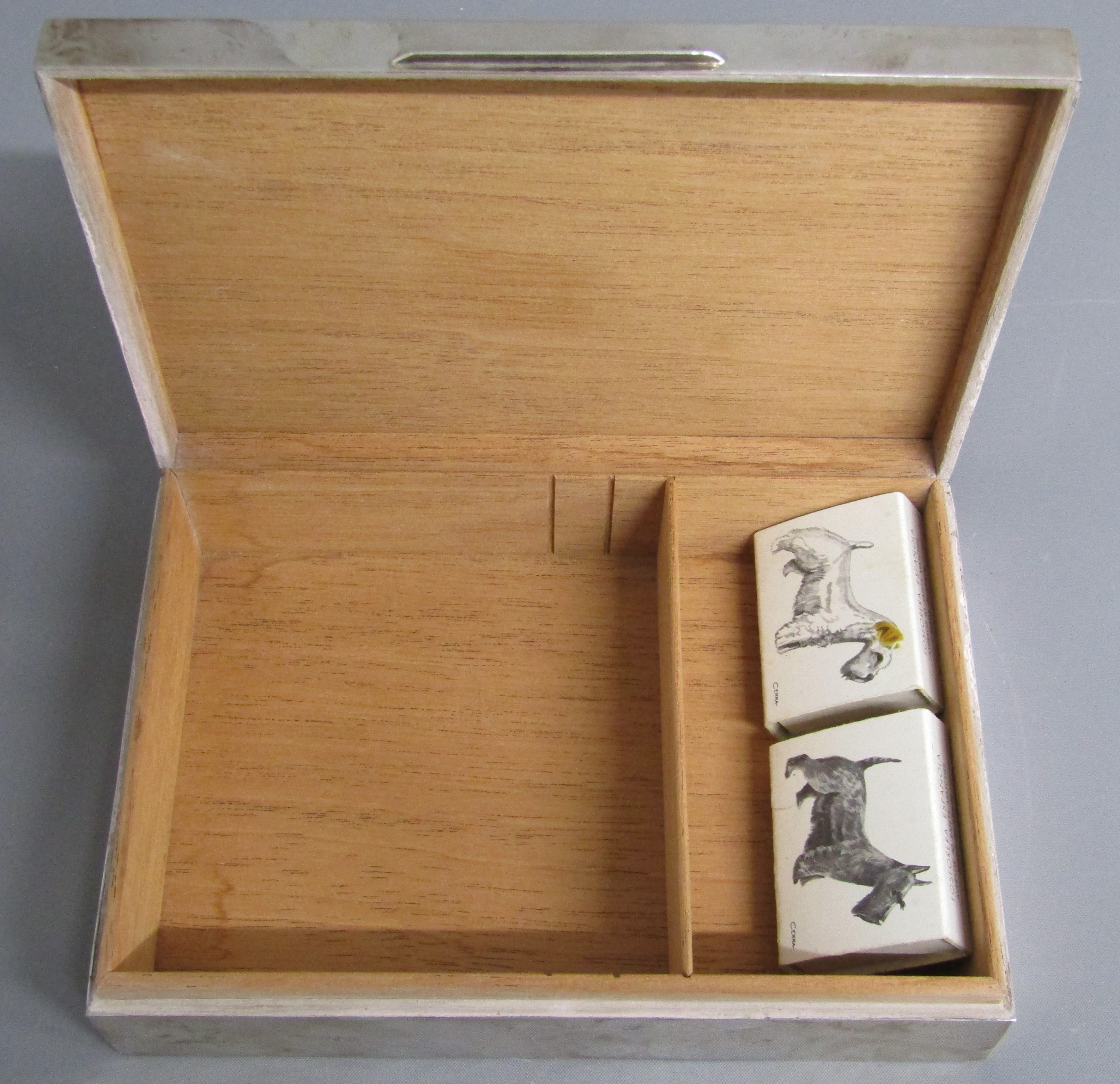 Viner's wood lined silver cigarette box with 2 boxes of matches, Sheffield 1962  - approx. 16.5cm - Bild 14 aus 16