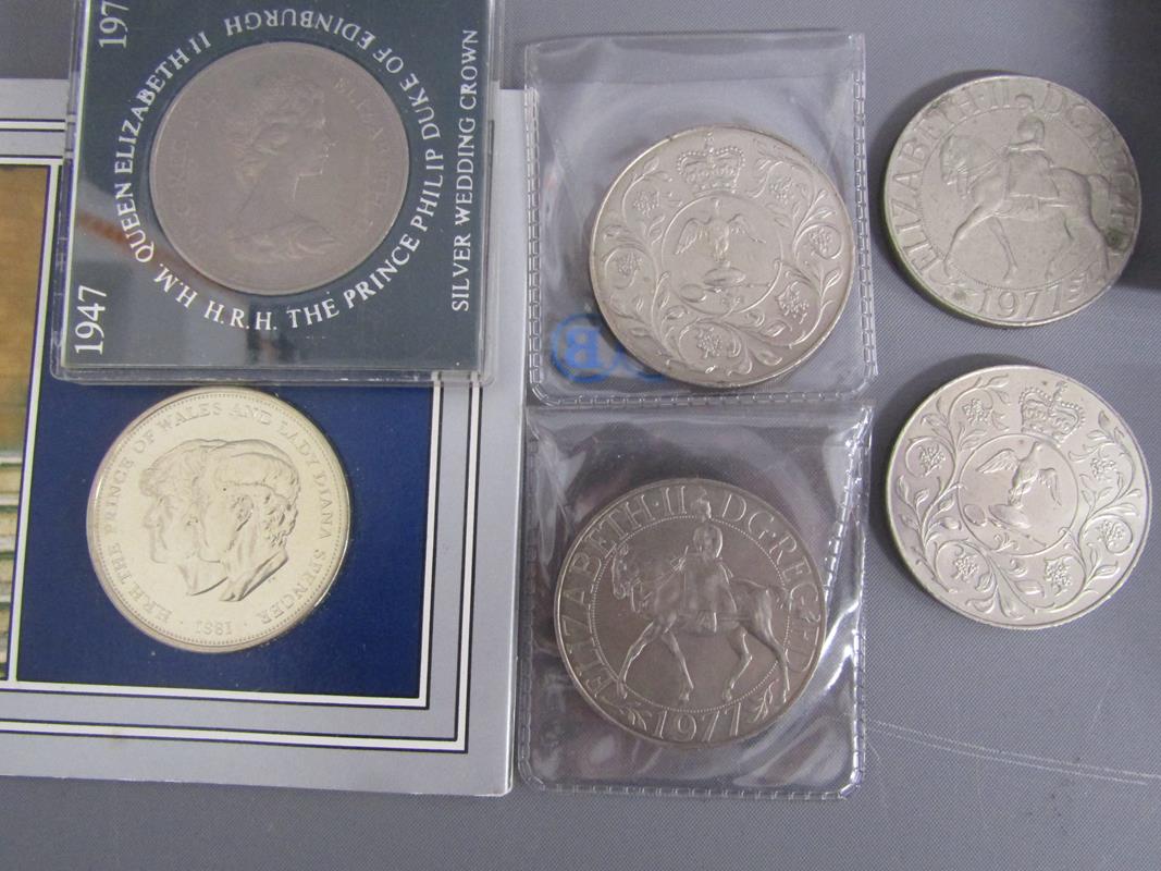 Collection of coins includes 22ct gold on silver medal limited edition 4839/5000, 2 silver proof - Image 2 of 6