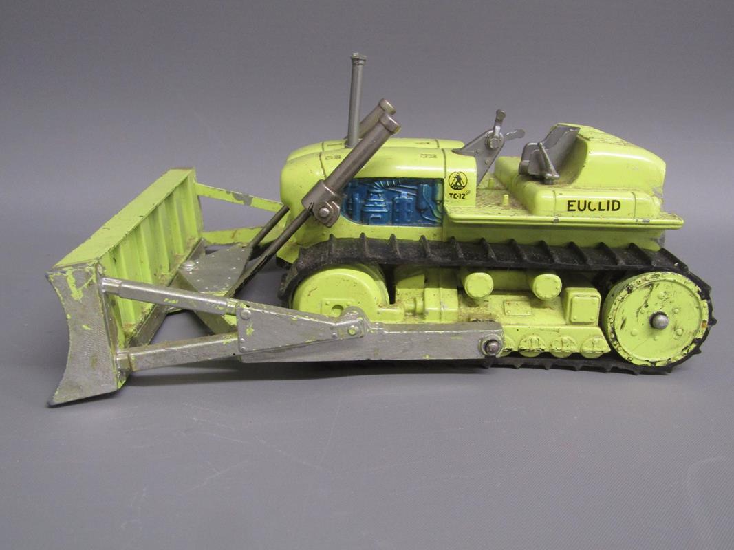 Boxed Corgi Major 1102 'Euclid' TC-12 tractor with dozer blade - Image 2 of 8