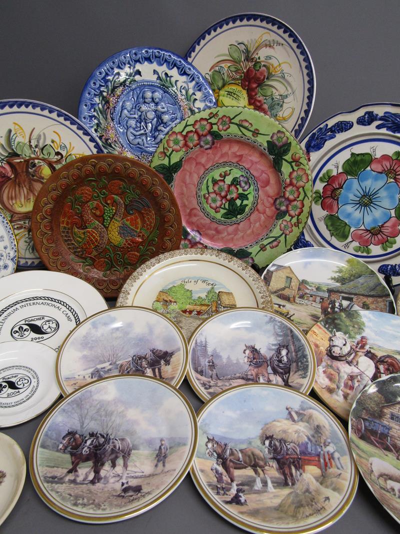 Collection of plates includes Pintado, Maling 'May Bloom', Convento Spain, Danbury Mint, St Andrews, - Bild 4 aus 10
