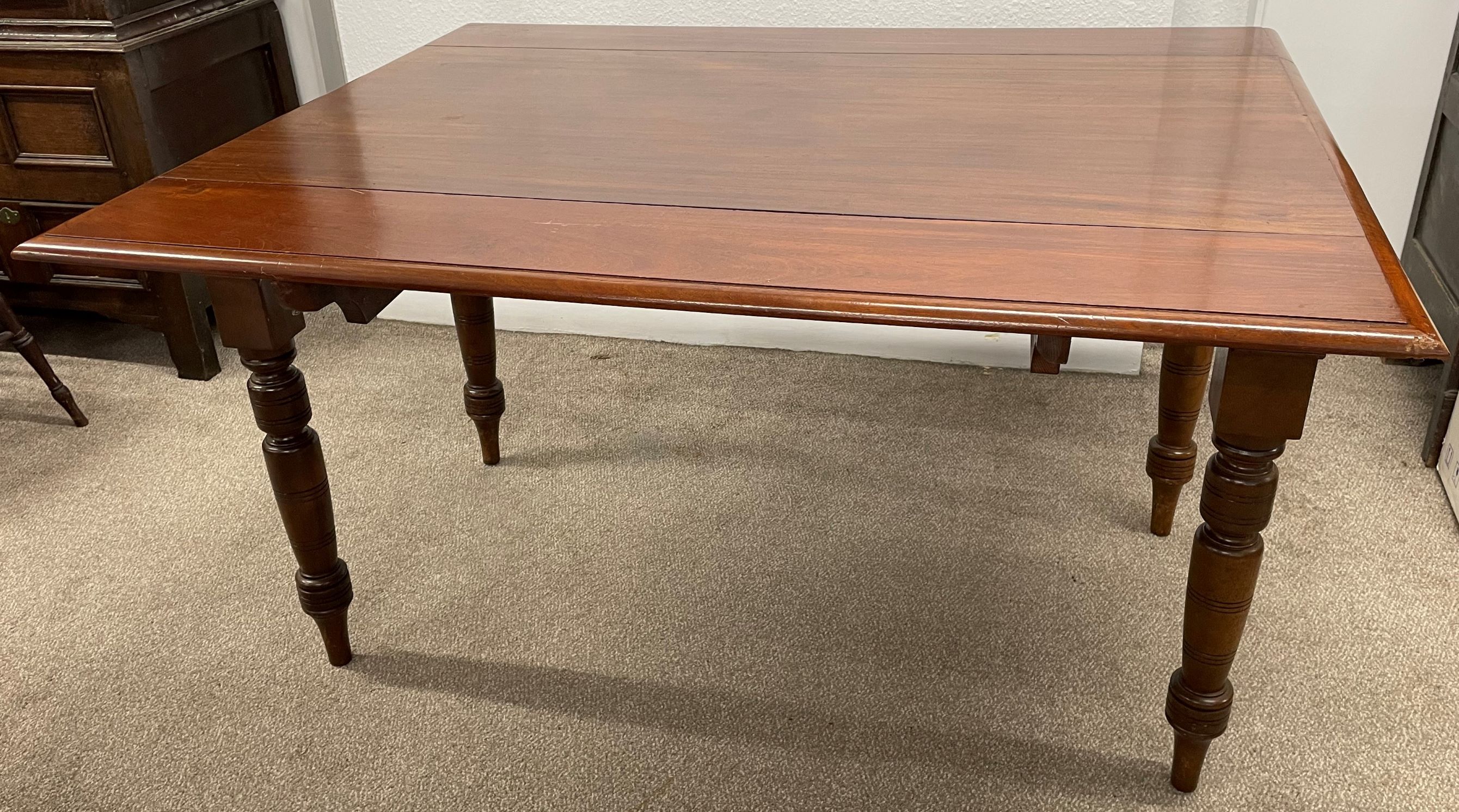 Victorian mahogany drop leaf table - approx. 136cm x 111cm x 77cm