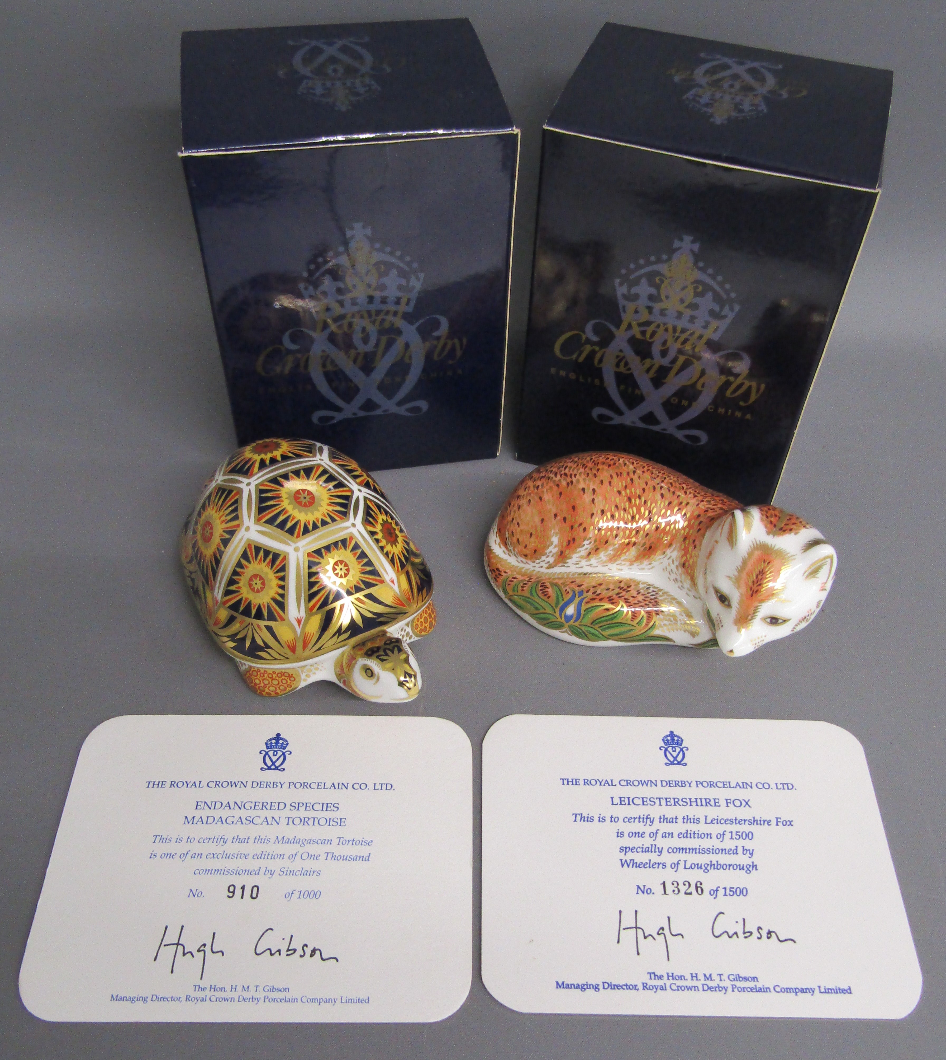 2 Royal Crown Derby paperweights - Leicestershire Fox limited edition 1326/1500 & Endangered Species