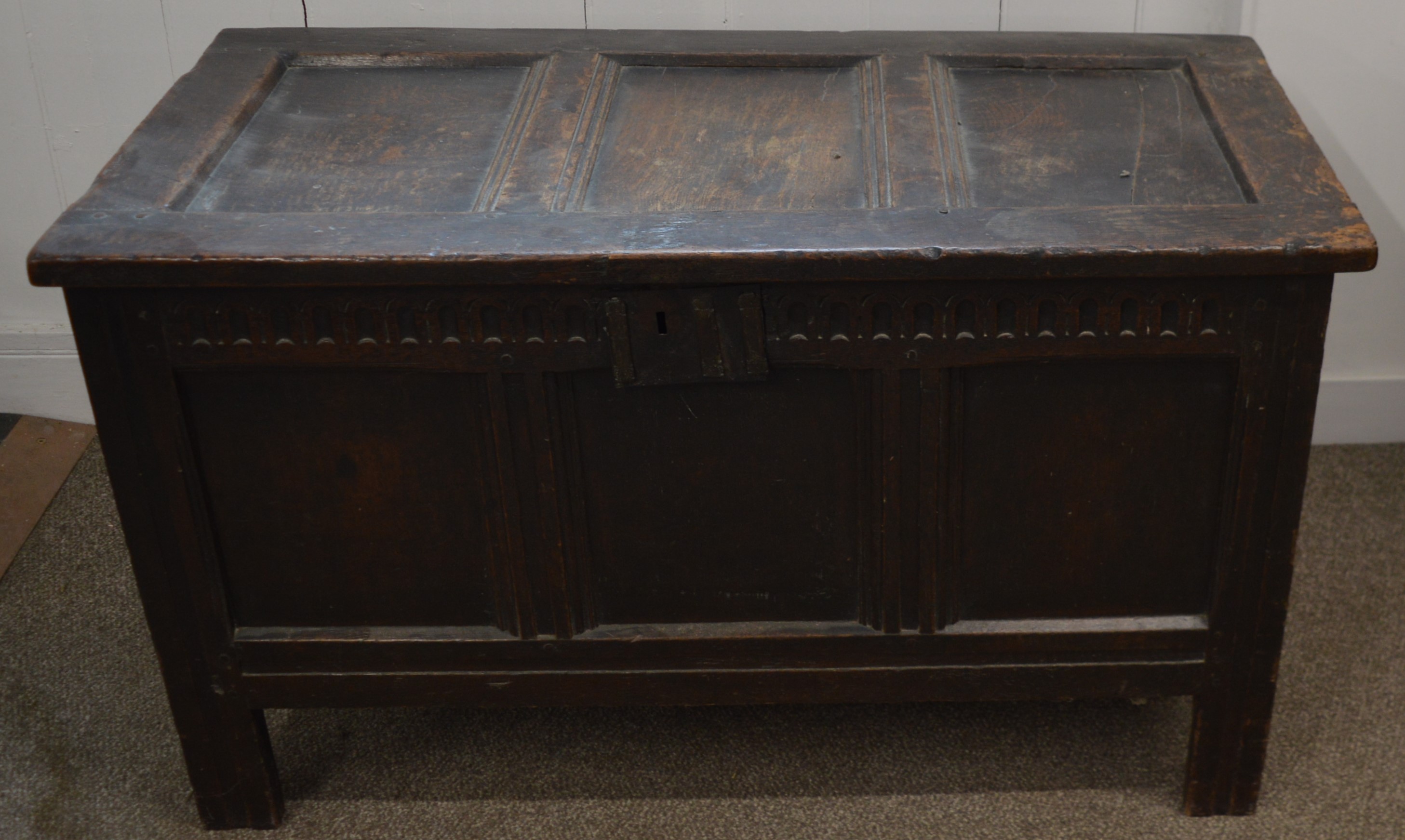 Georgian panelled oak coffer on stile legs 108cm W 52cm D 63cm H