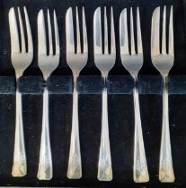 Cased set of 6 silver cake forks 4.81 ozt Sheffield 1946