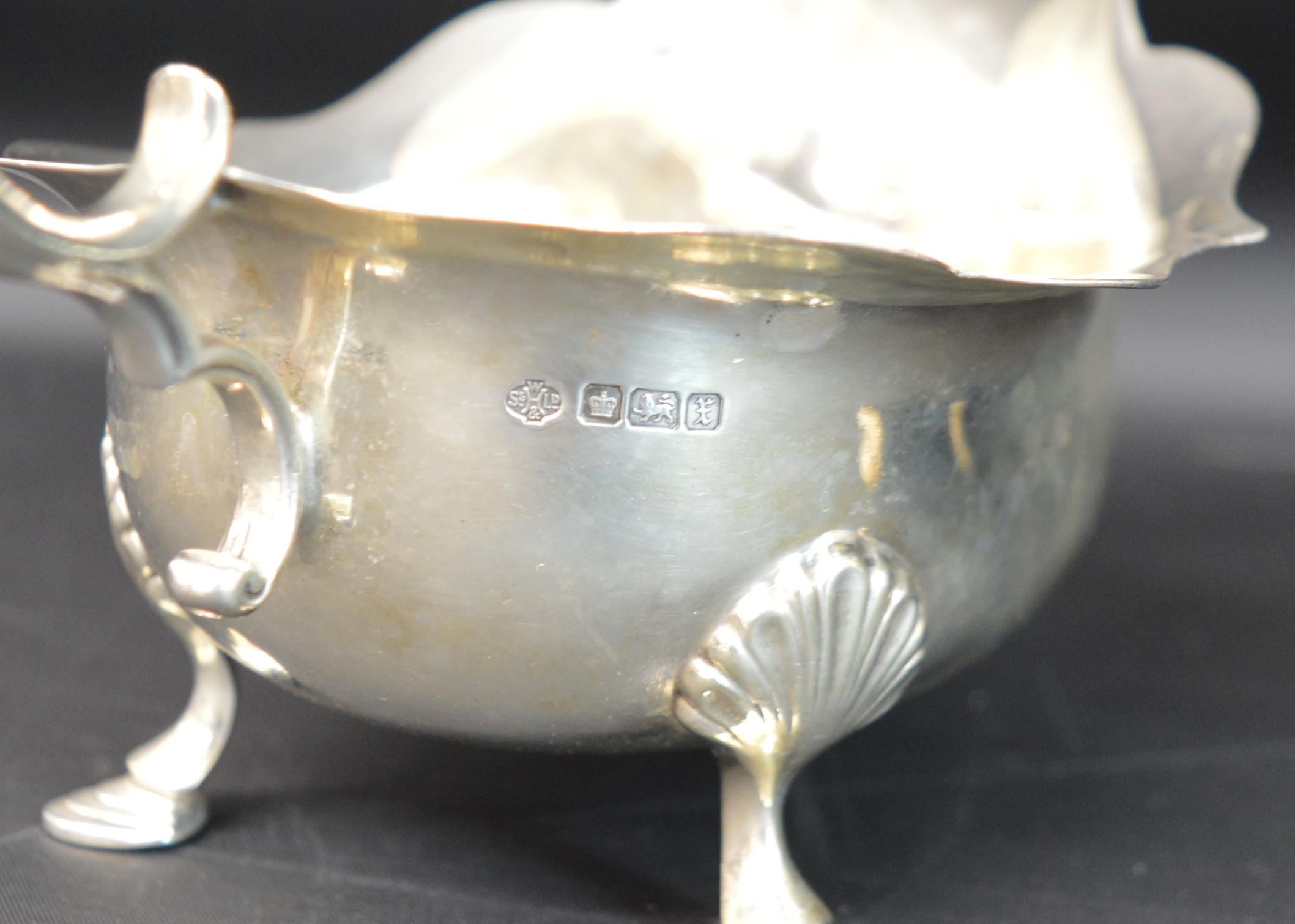 Pair of George V silver sauce boats, William Hutton & Sons, Sheffield 1915, 18.64ozt - Image 2 of 2