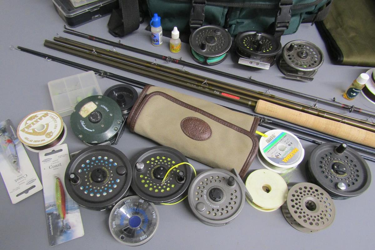 Collection of fly fishing items includes rods, Redington RS4, Daiwa Whisker fly#6-8, Redington - Bild 2 aus 5