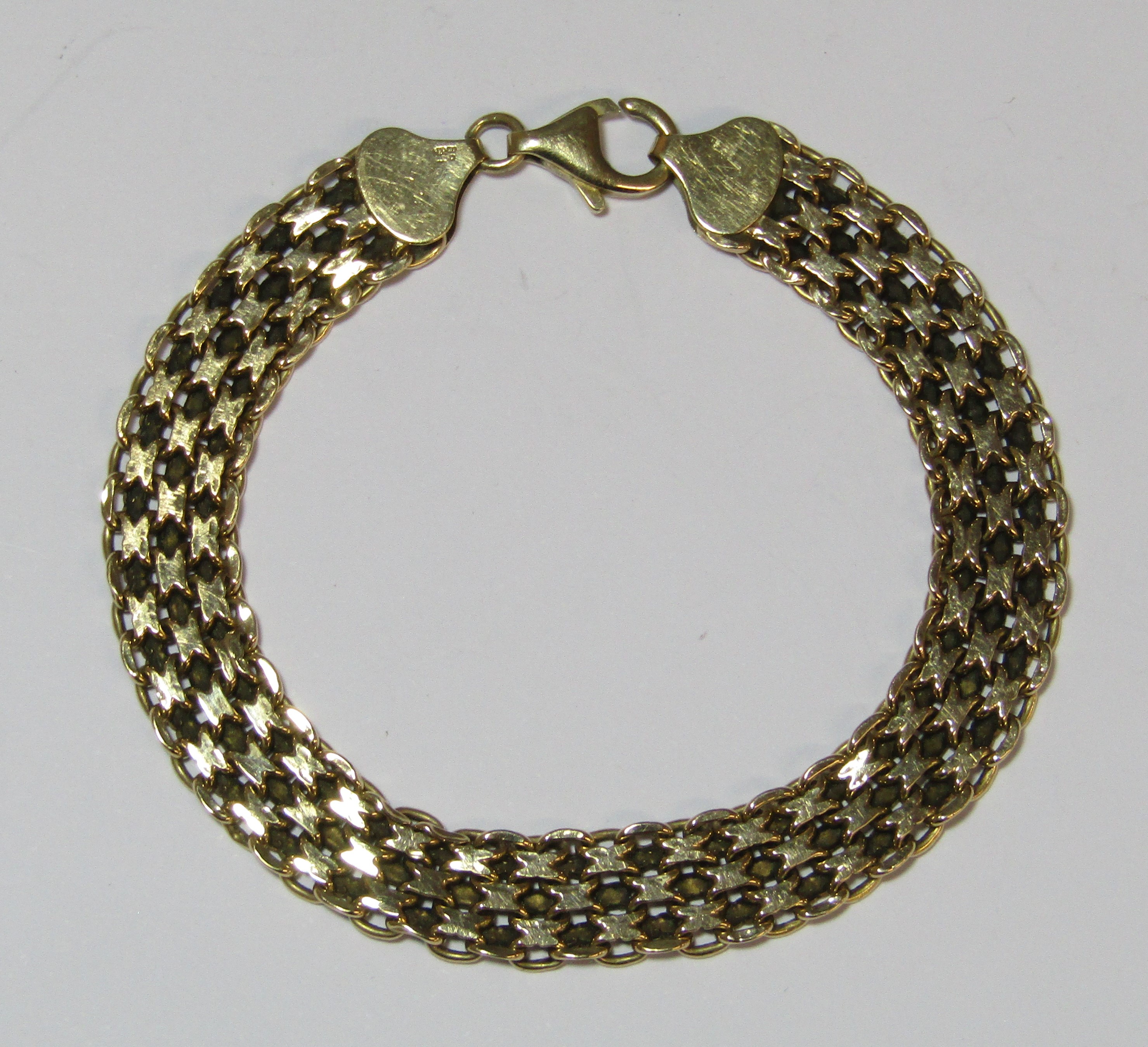 9ct gold woven link bracelet - total weight 7.0g