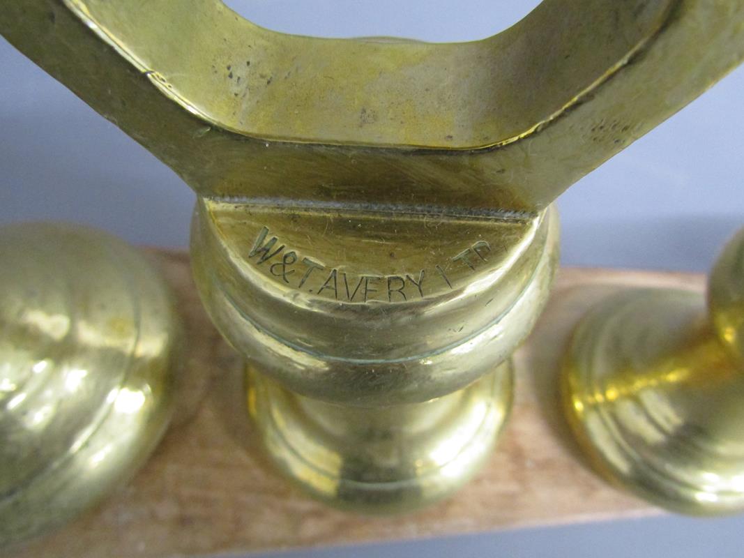 W & T Avery bell weights 7lb, 4lb, 2lb and 2 1lb and 2 x Avery Capstan weights 7lb & 4lb - Image 5 of 7