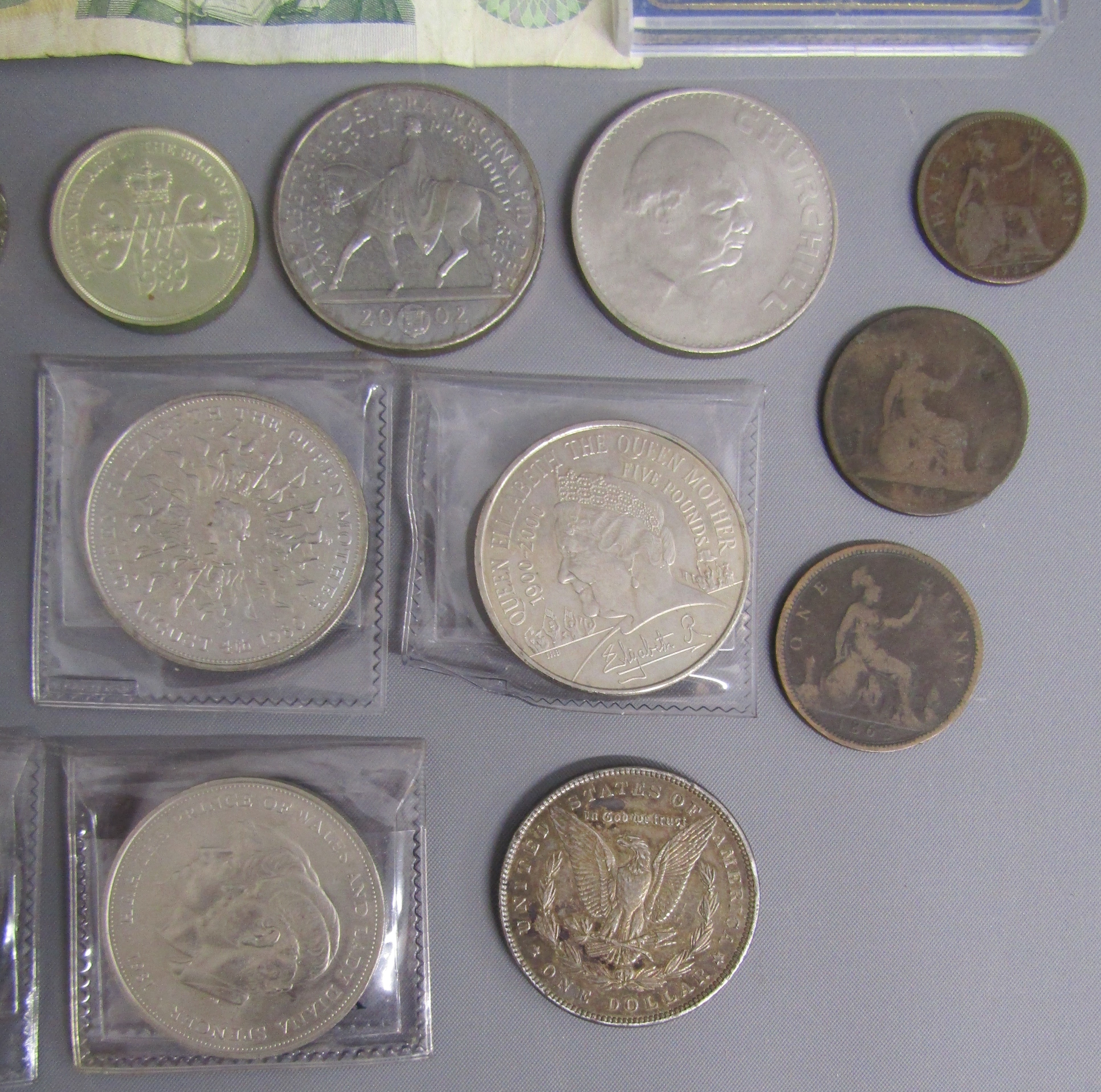 Collection of coins includes £1 note, 1898 United States of America one dollar coin, 2000 Queen - Image 7 of 9