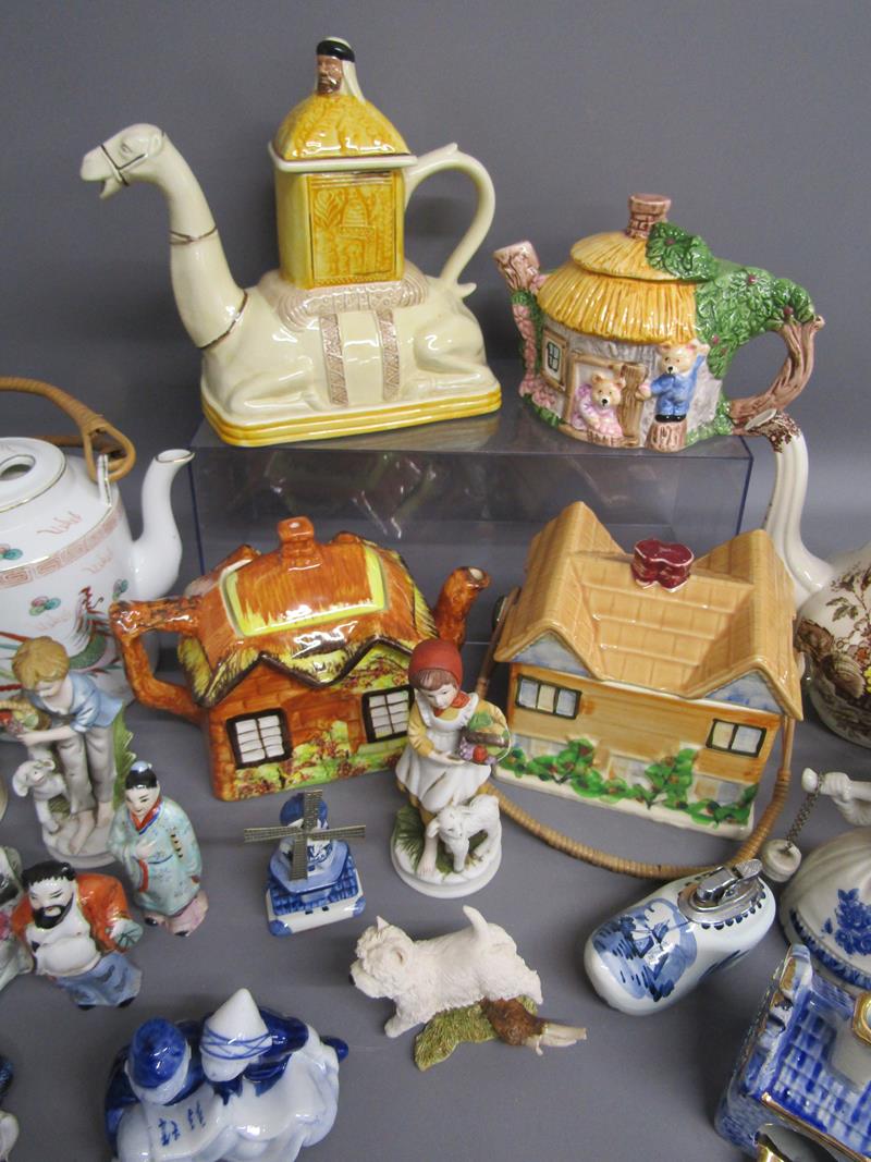 Collection of ceramics includes teapots, Dutch ceramics and figurines - Image 4 of 5