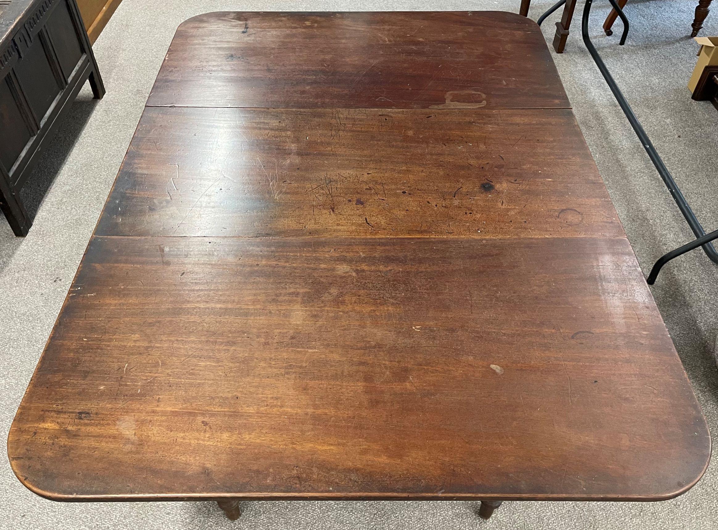 Victorian mahogany double gateleg table on 6 legs & 3 William IV rosewood dining chairs - Image 3 of 4