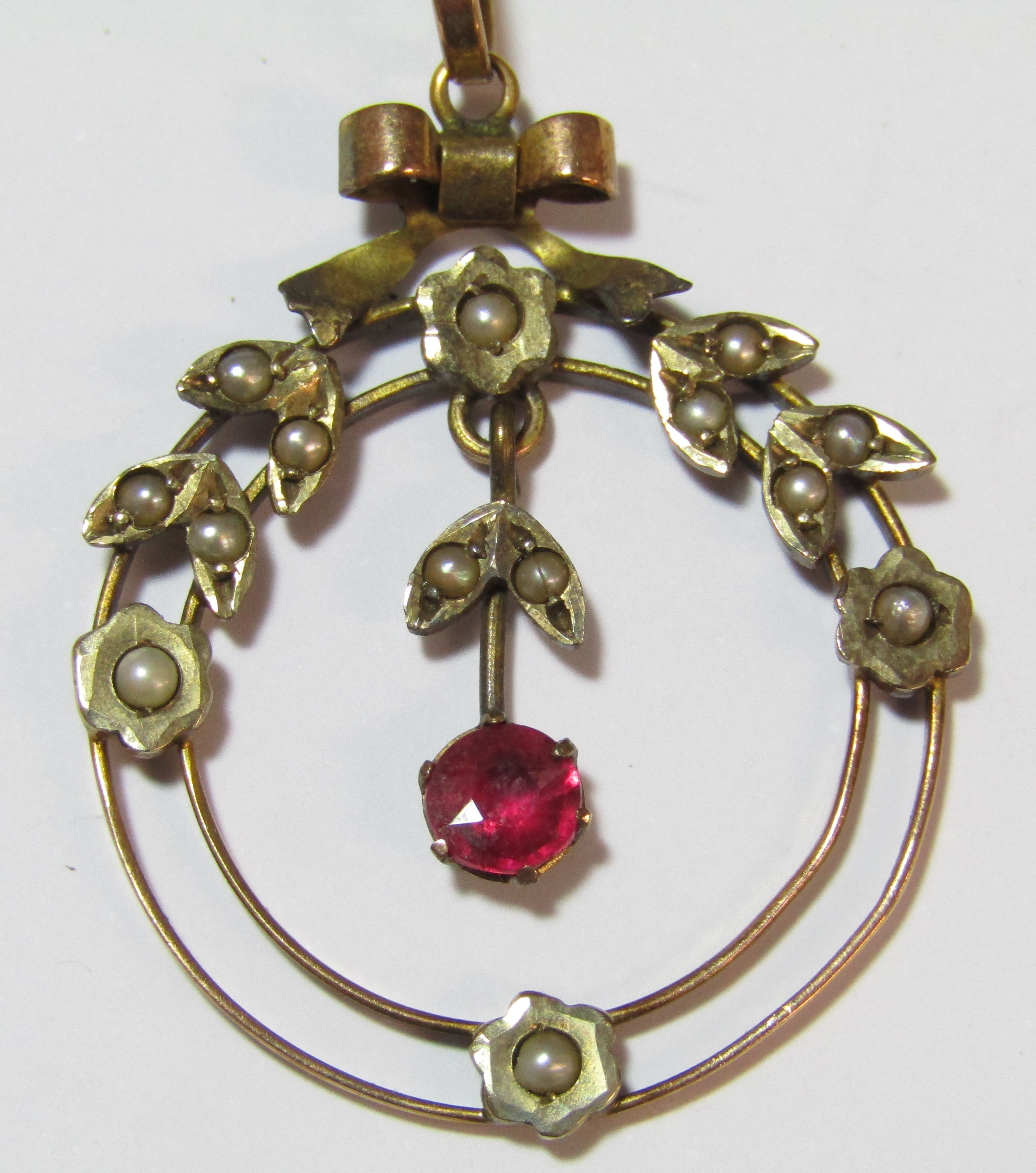 9ct seed pearl and garnet pendant on a 9ct chain and 9ct brooch set with seed pearls and garnet - - Image 2 of 8