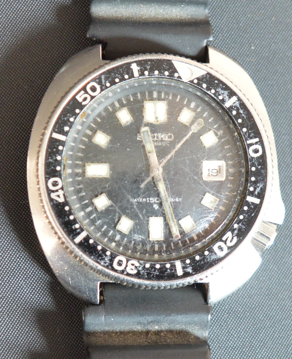 Seiko stainless steel automatic calendar centre seconds diver's wristwatch, signed Seiko, 150m