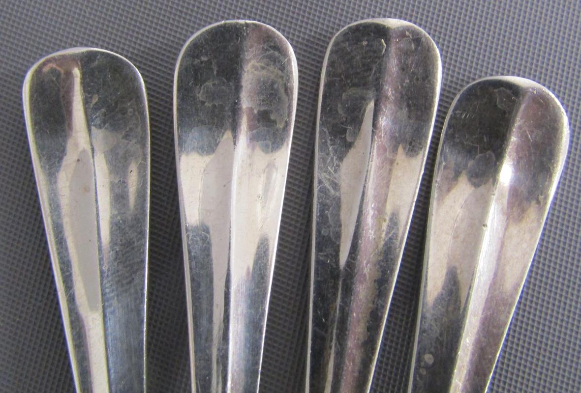 Mixed collection of silver teaspoons includes possibly Robert Wallis London 1840, Viners Sheffield - Bild 12 aus 15