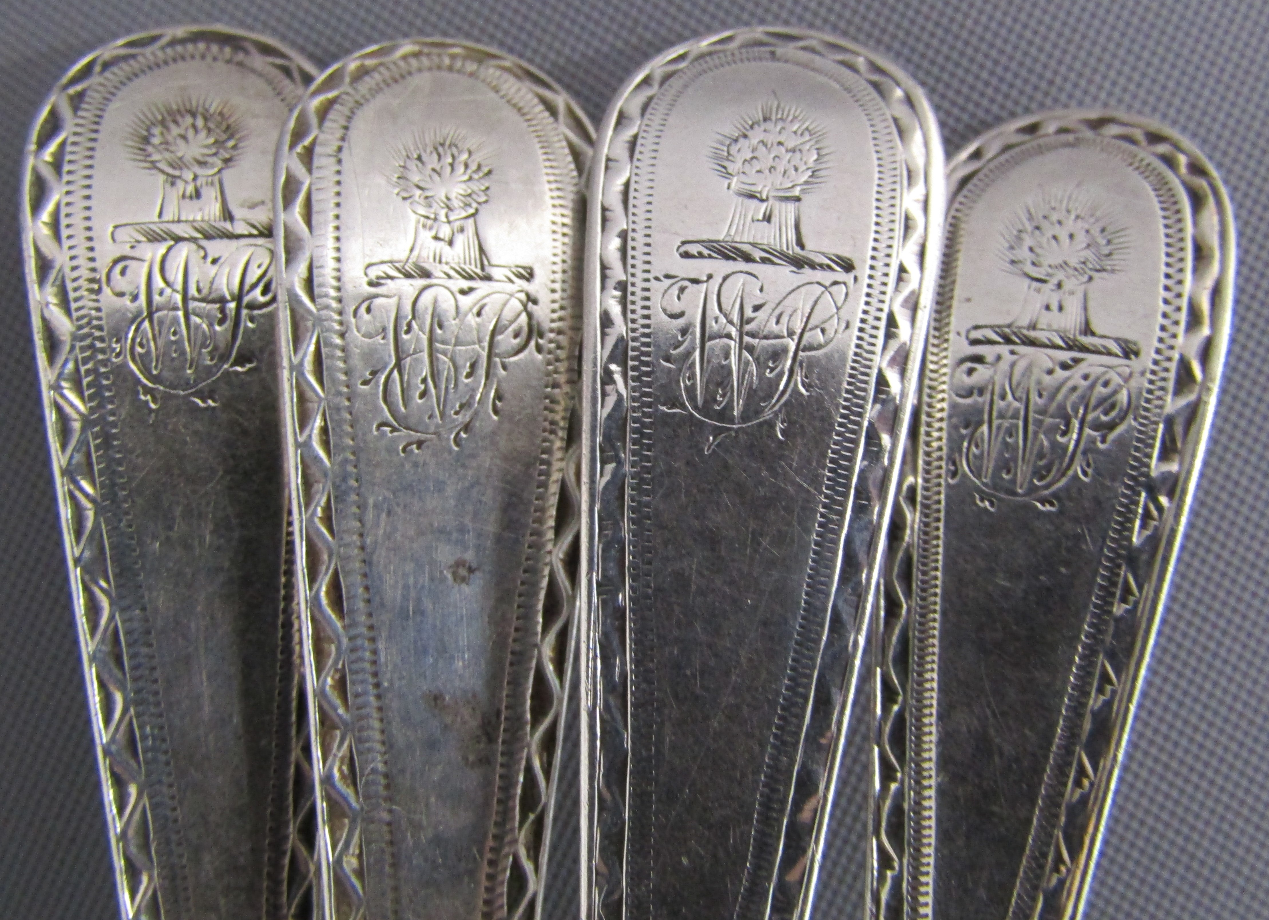 Mixed collection of silver teaspoons includes possibly Robert Wallis London 1840, Viners Sheffield - Bild 9 aus 15