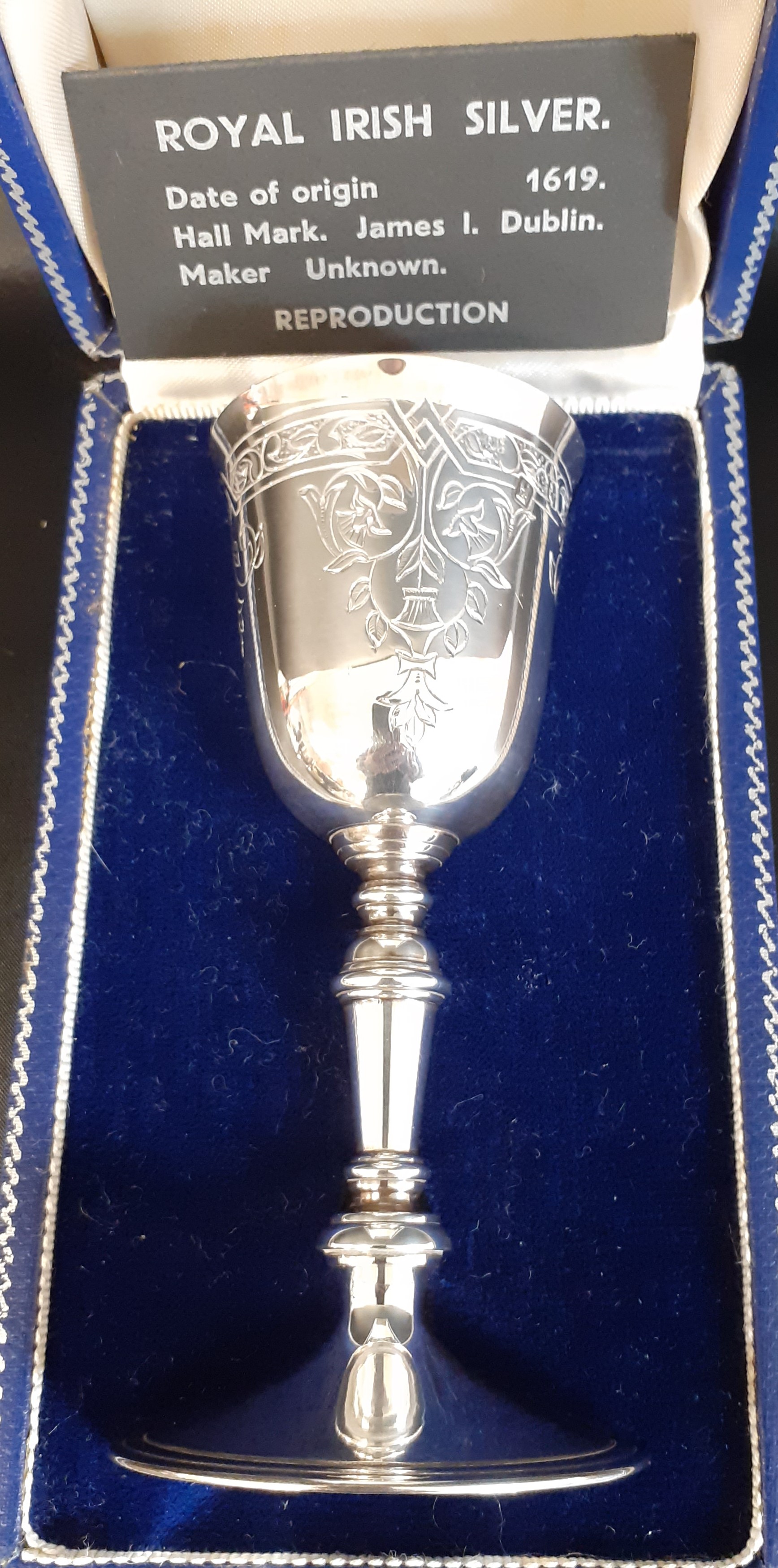 Boxed silver gilt goblet (copy of James I Dublin piece) Sheffield 1969, 4.89ozt - Image 2 of 2