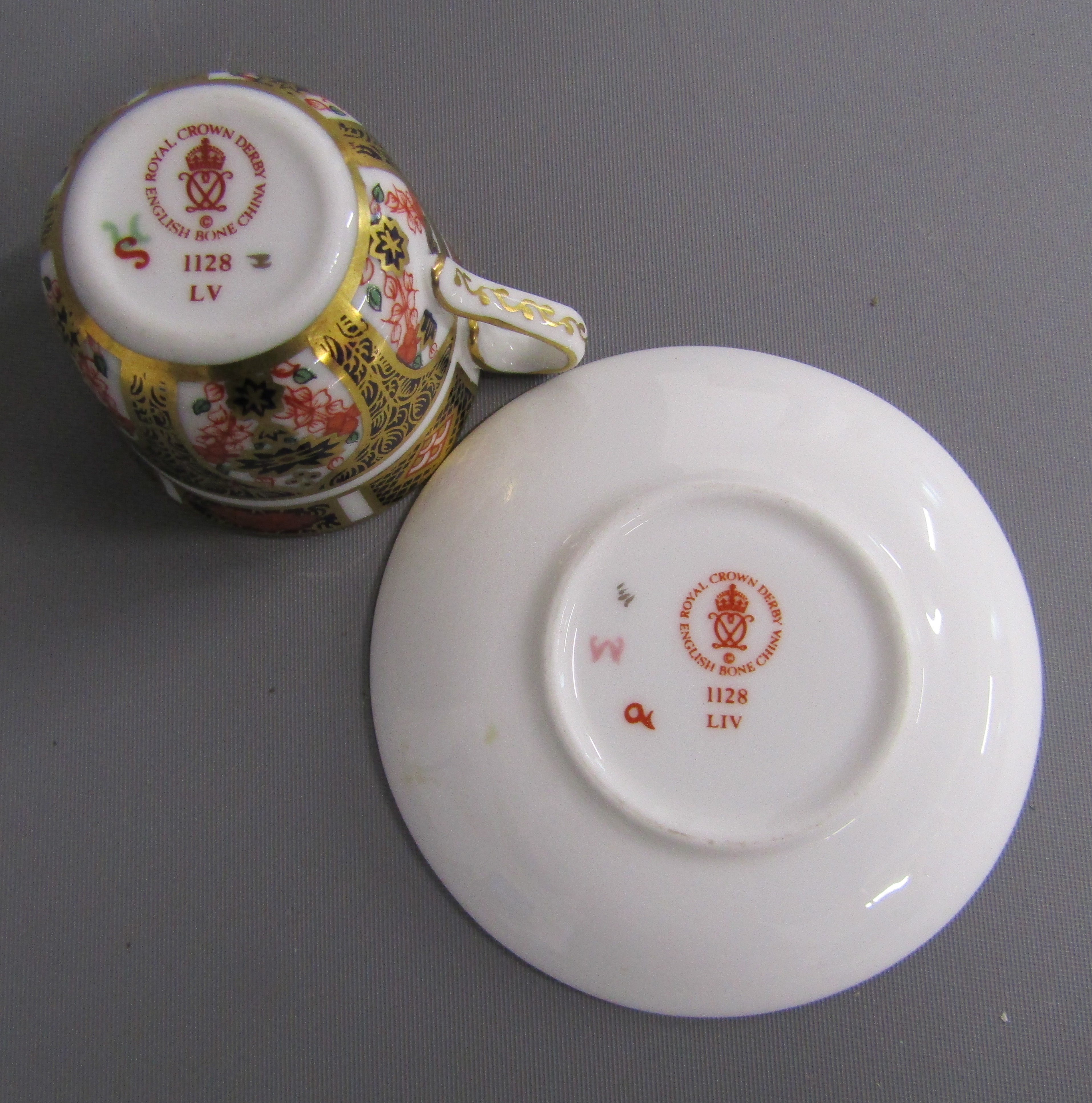 Royal Crown Derby Imari 1128 trinket dish, oval dish and miniature teacup and saucer - Bild 7 aus 7