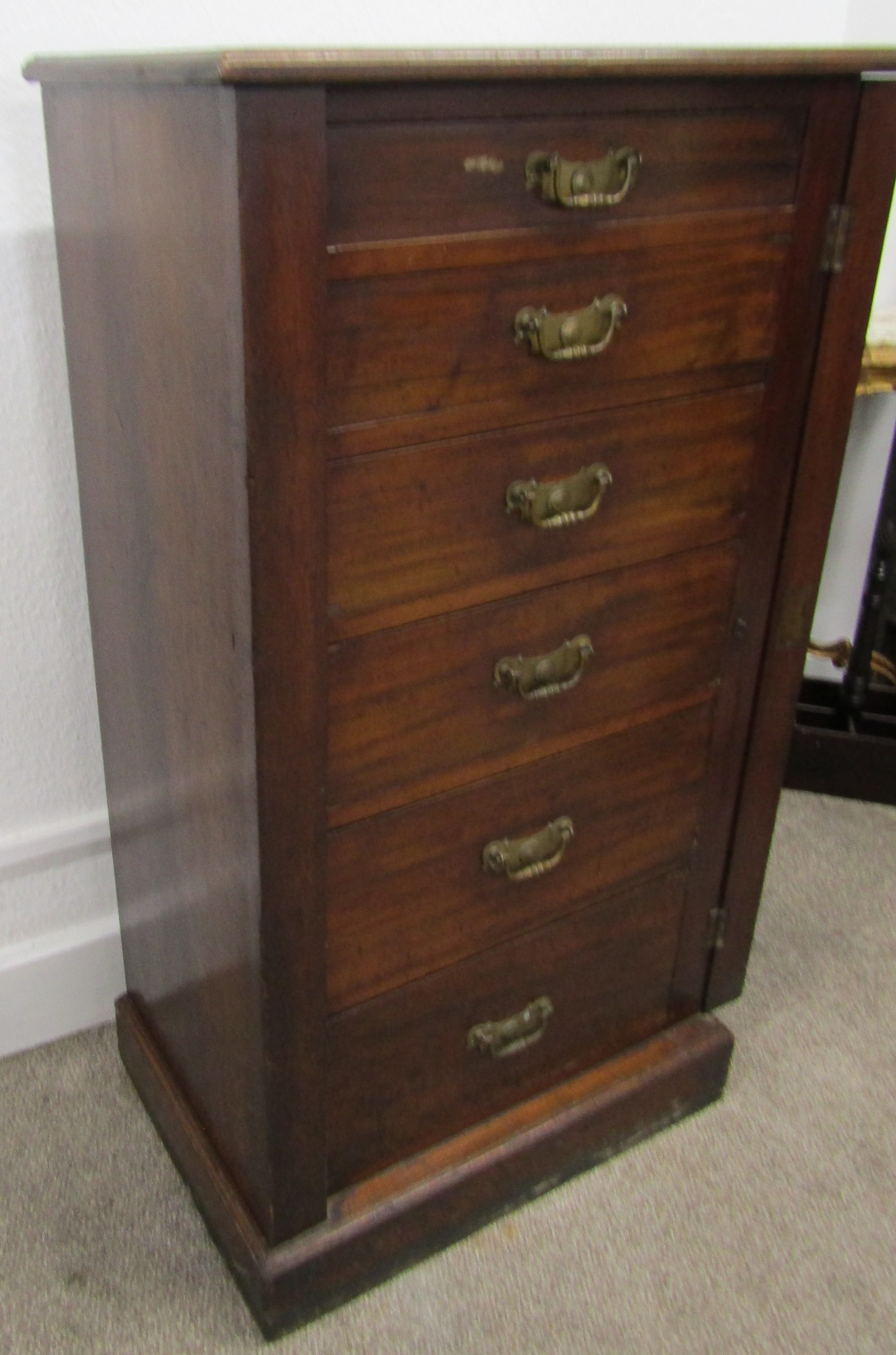 Victorian mahogany Wellington chest (with hinged side lock) Ht 104cm W 61cm D 40cm - Image 5 of 5